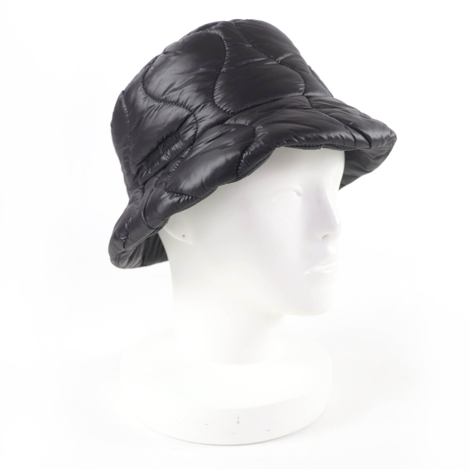 Miu Miu Logo embroidery padded bucket hat