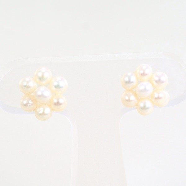 14K White Gold Pearl Earrings