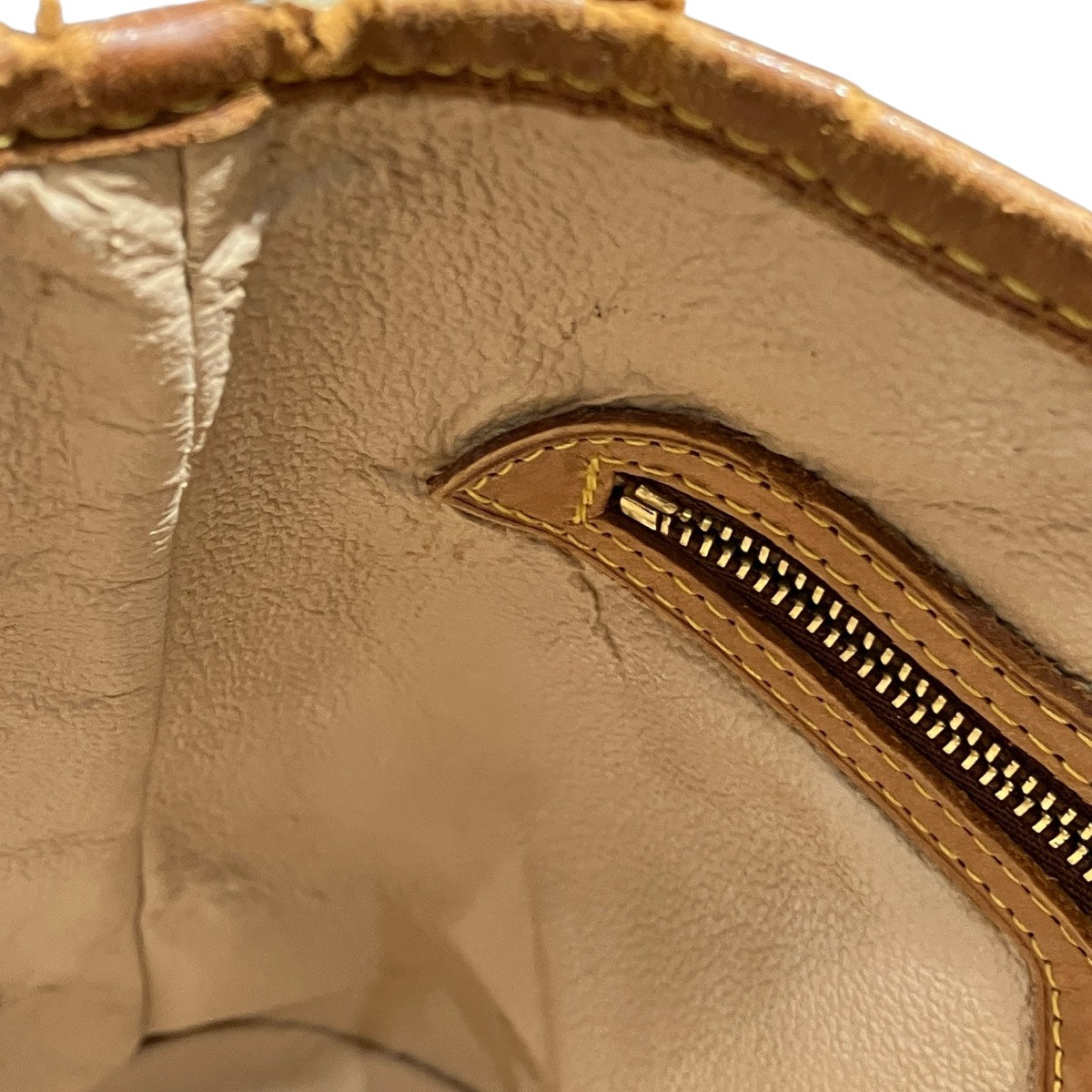 Louis Vuitton Petit Bucket Monogram Shoulder Bag
