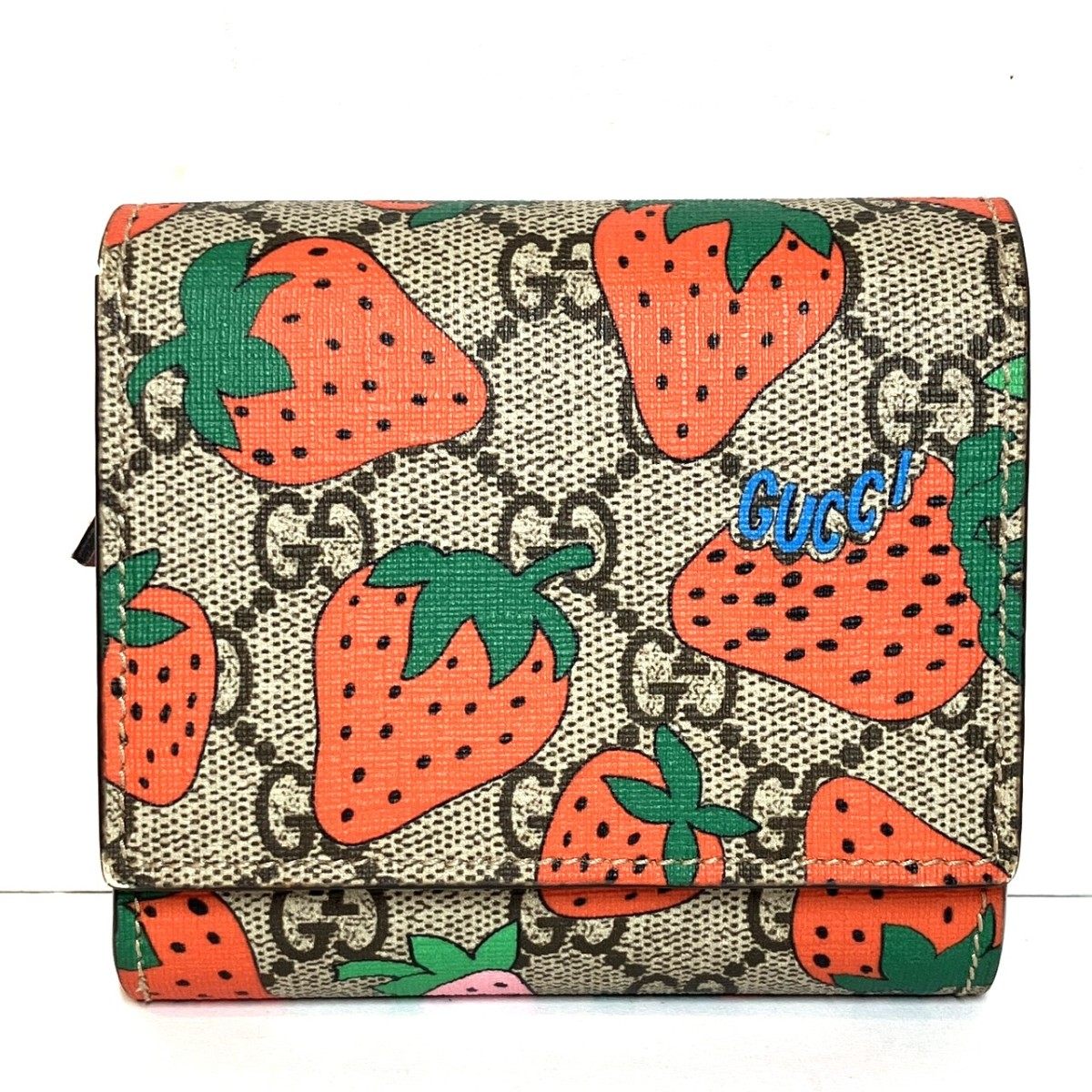 Gucci GG Supreme Strawberry Bifold Wallet