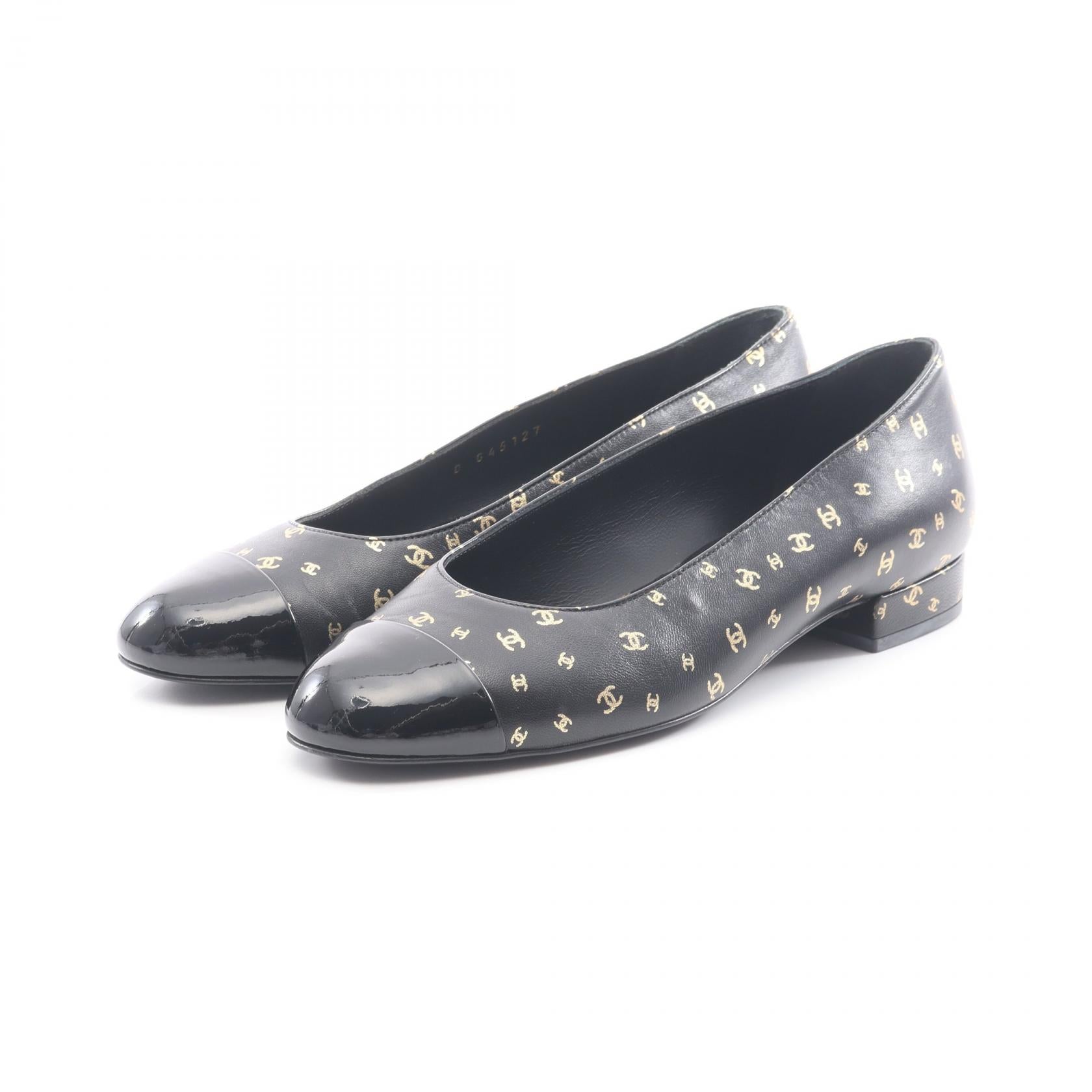 Chanel Coco Mark Leather Pumps