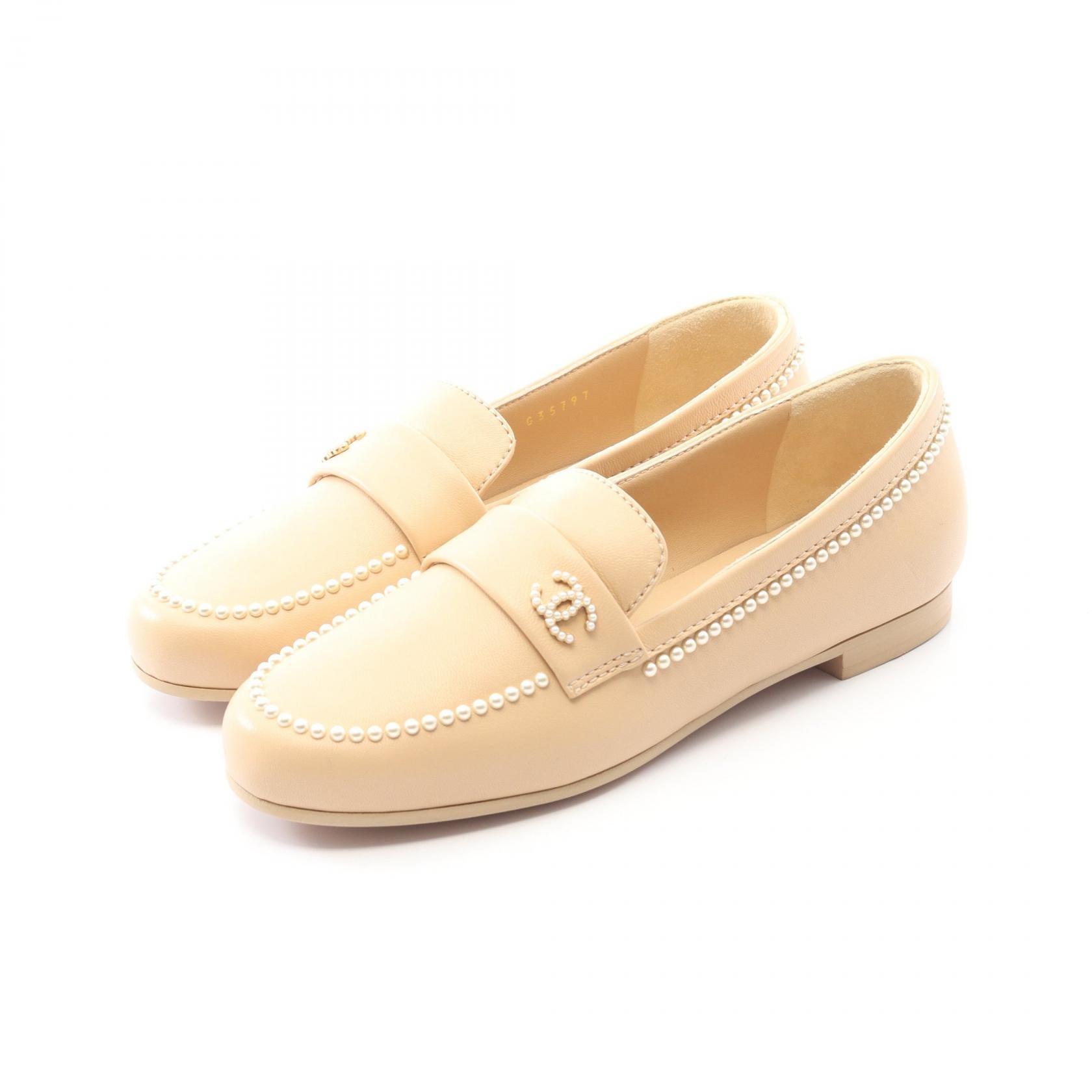 Chanel Coco Mark Leather Flats