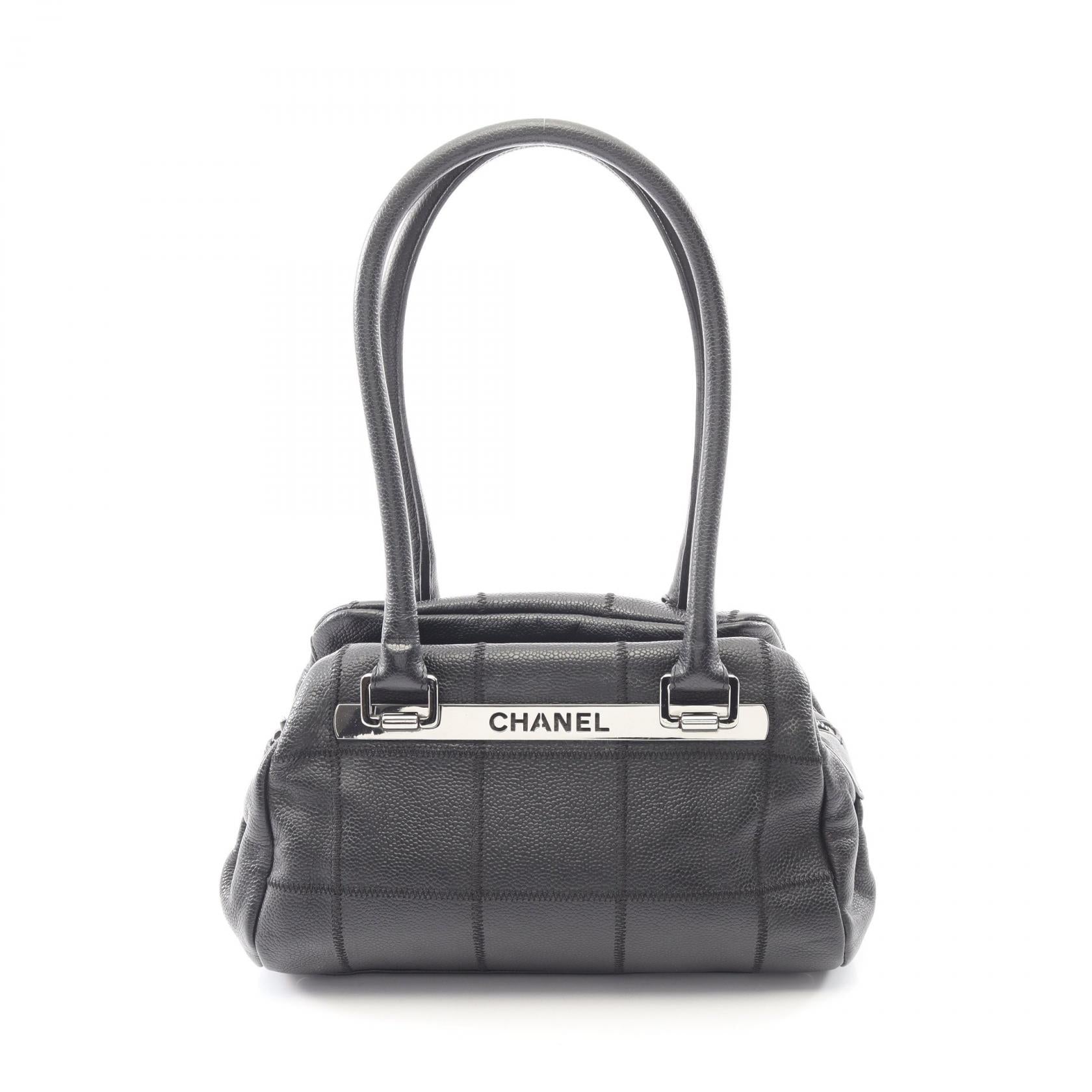 Chanel Chocolate Bar Grained Calf Shoulder Bag