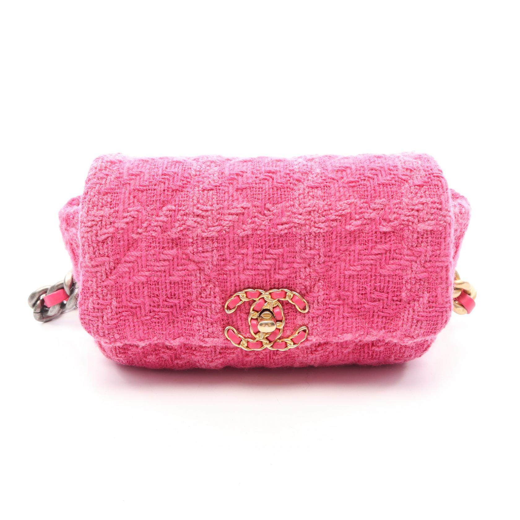 Chanel CHANEL19 Waist Bag