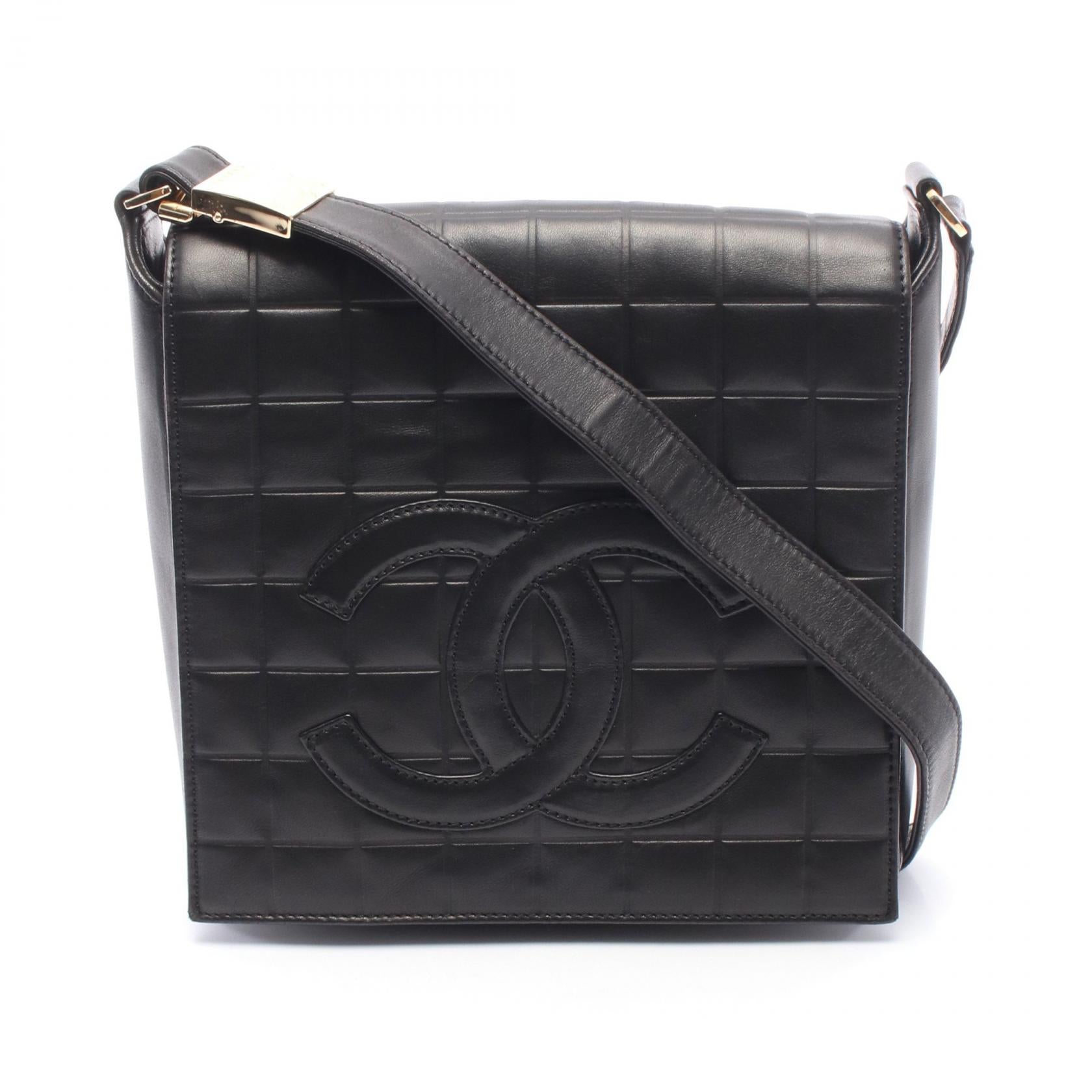 CHANEL Chocolate Bar Lambskin Shoulder Bag
