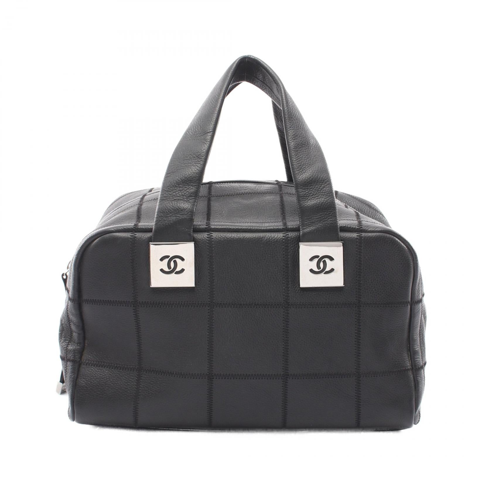 CHANEL Choco Bar Grained Calf Handbag