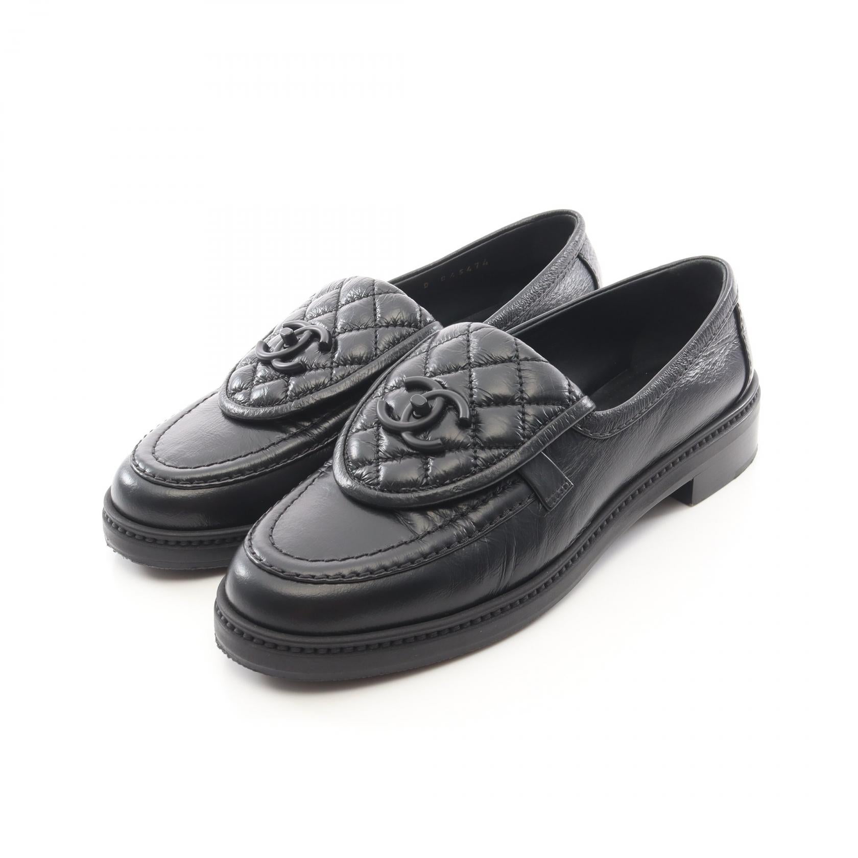 CHANEL Matelasse Leather Loafers
