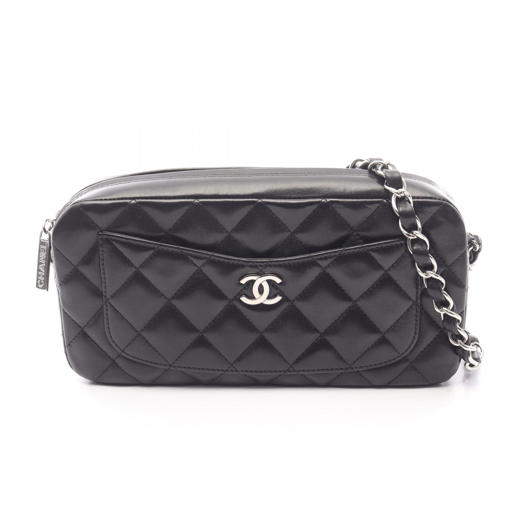 CHANEL Matelasse Lambskin Shoulder Bag