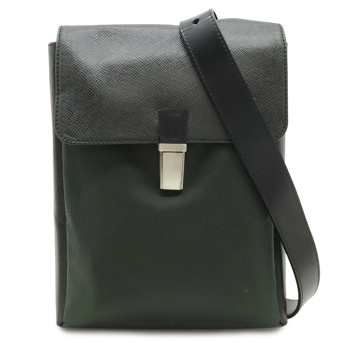 Louis Vuitton Taiga Shoulder Bag