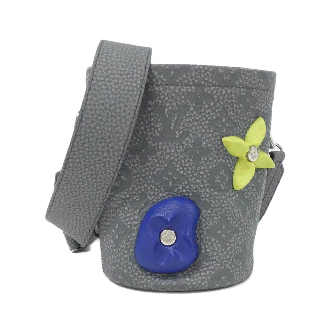 Louis Vuitton Chalk Pouch Calfskin Pouch