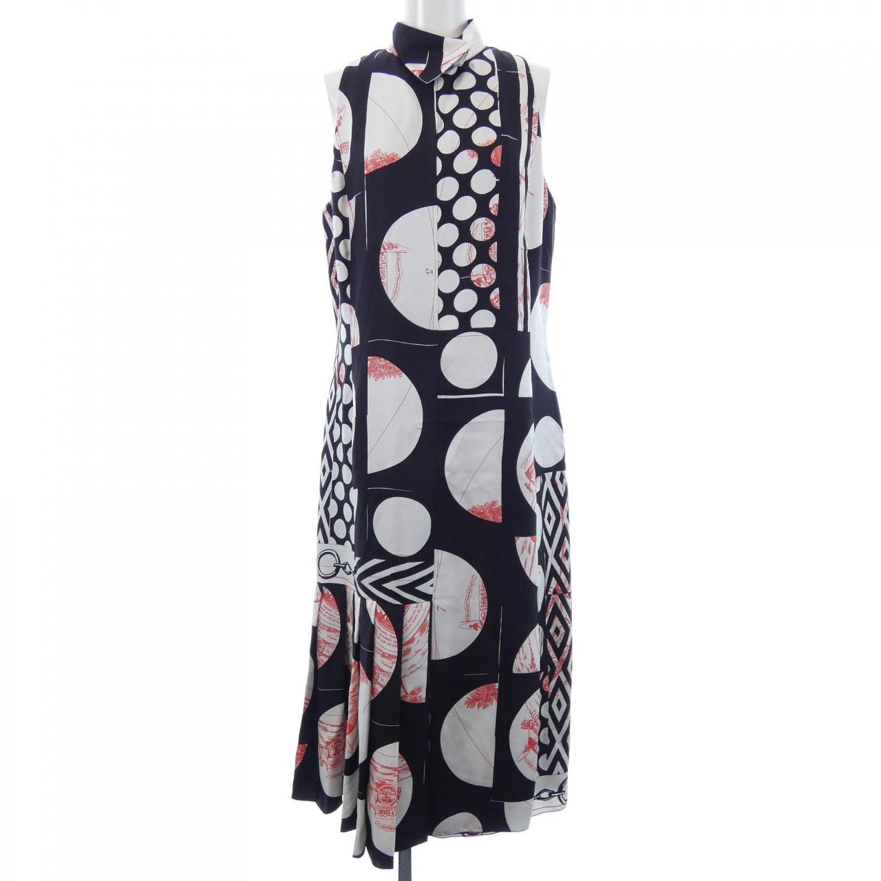 Hermes JEU DES OMNIBUS ET DAMES BLANCHES Silk Dress