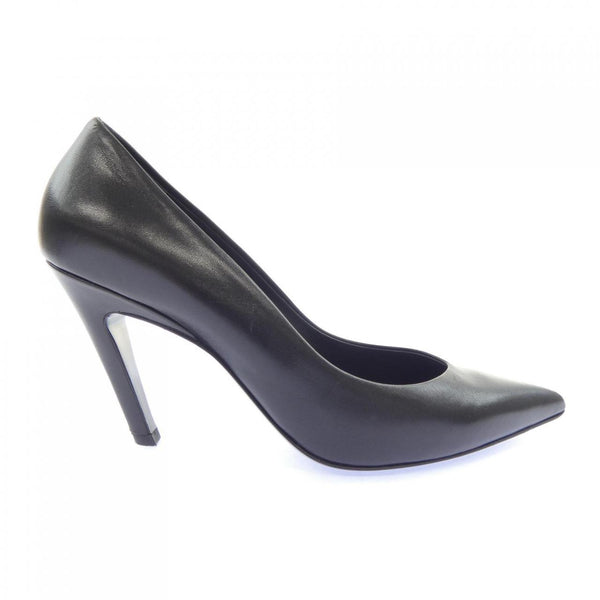 Balenciaga Leather Pumps