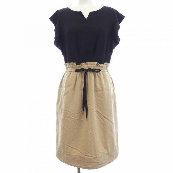 Apuweiser-riche Dress