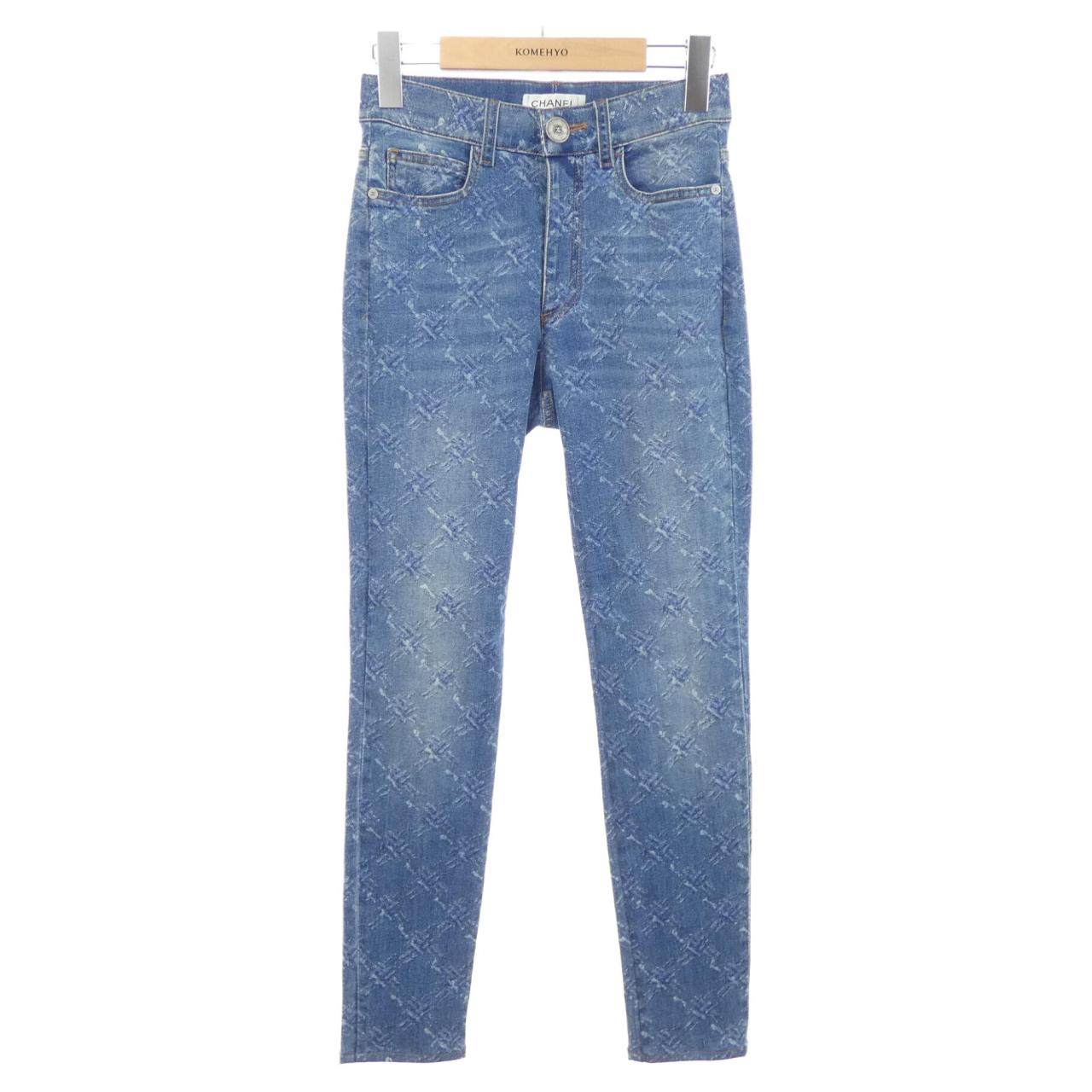 Chanel Jeans