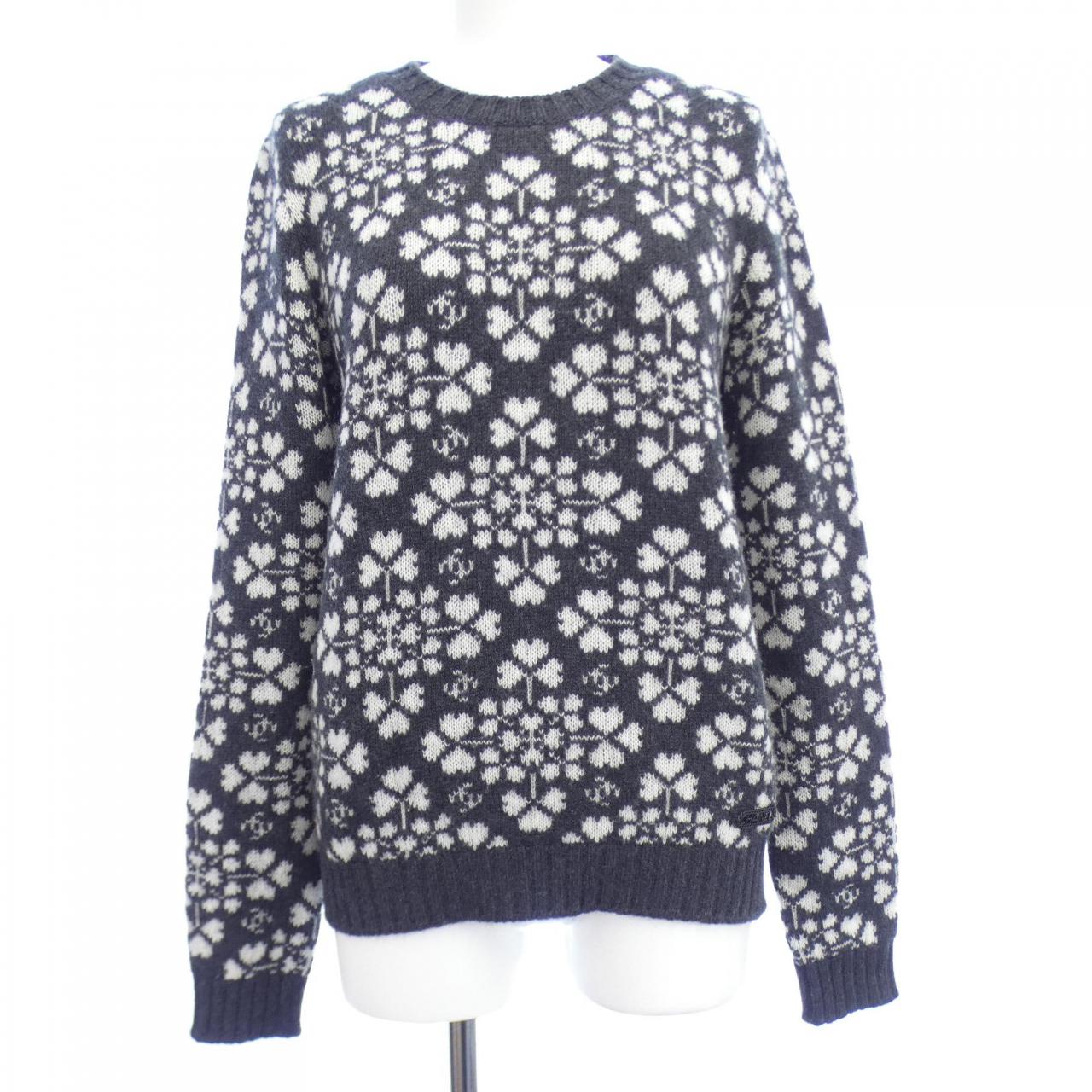 Chanel 100 Percent Cashmere Knitwear