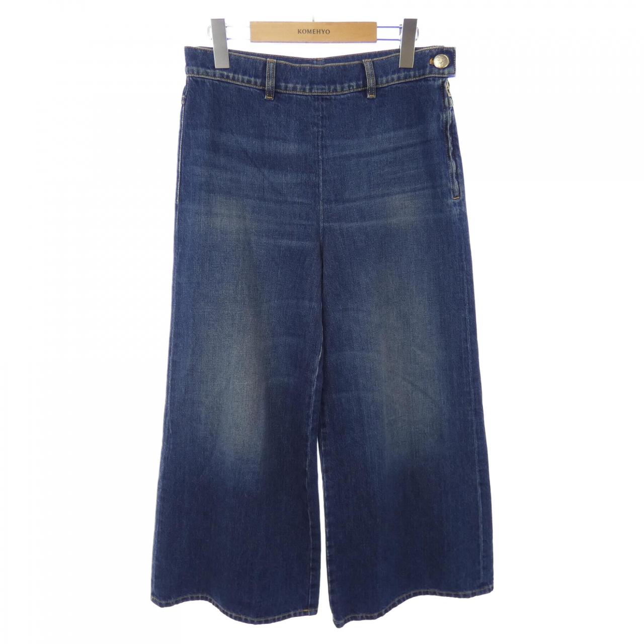 Chanel Jeans