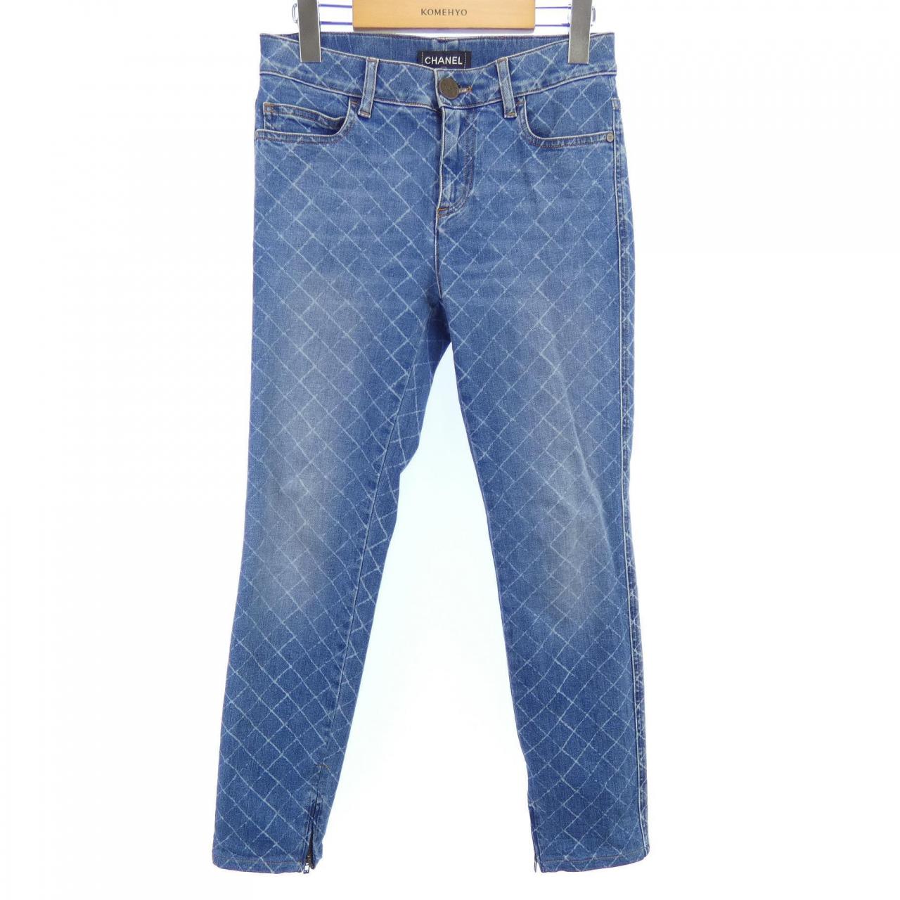 Chanel Jeans