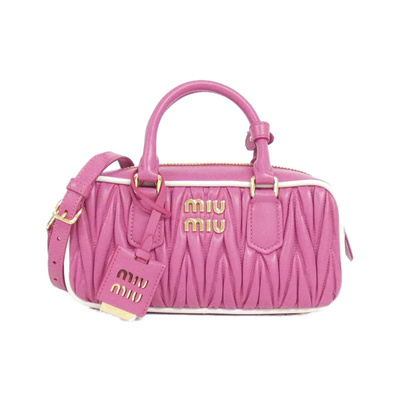 Miu Miu 5BB142 Matelassé Pipi Shoulder Bag