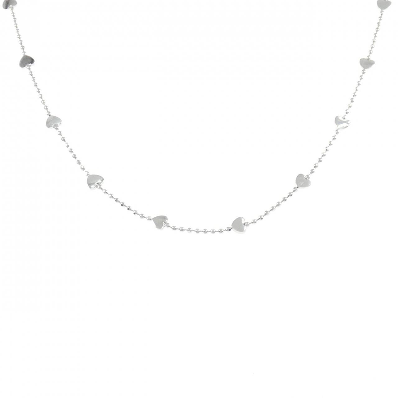 750 White Gold Heart Necklace