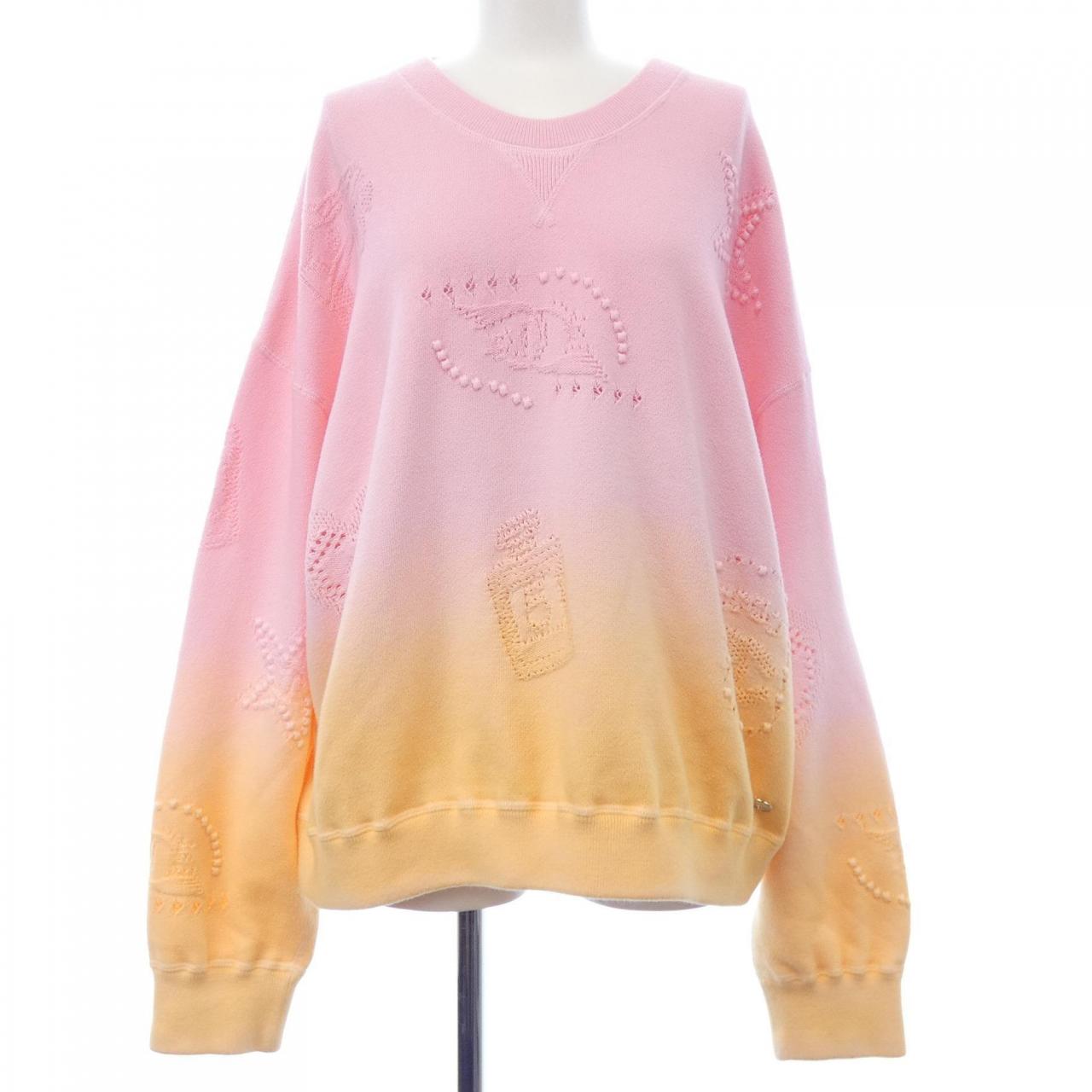 Chanel Sweatshirt