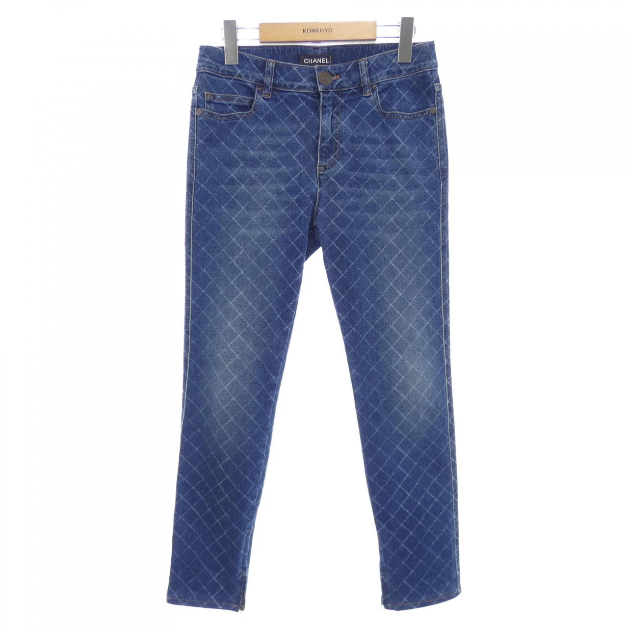 Chanel Jeans