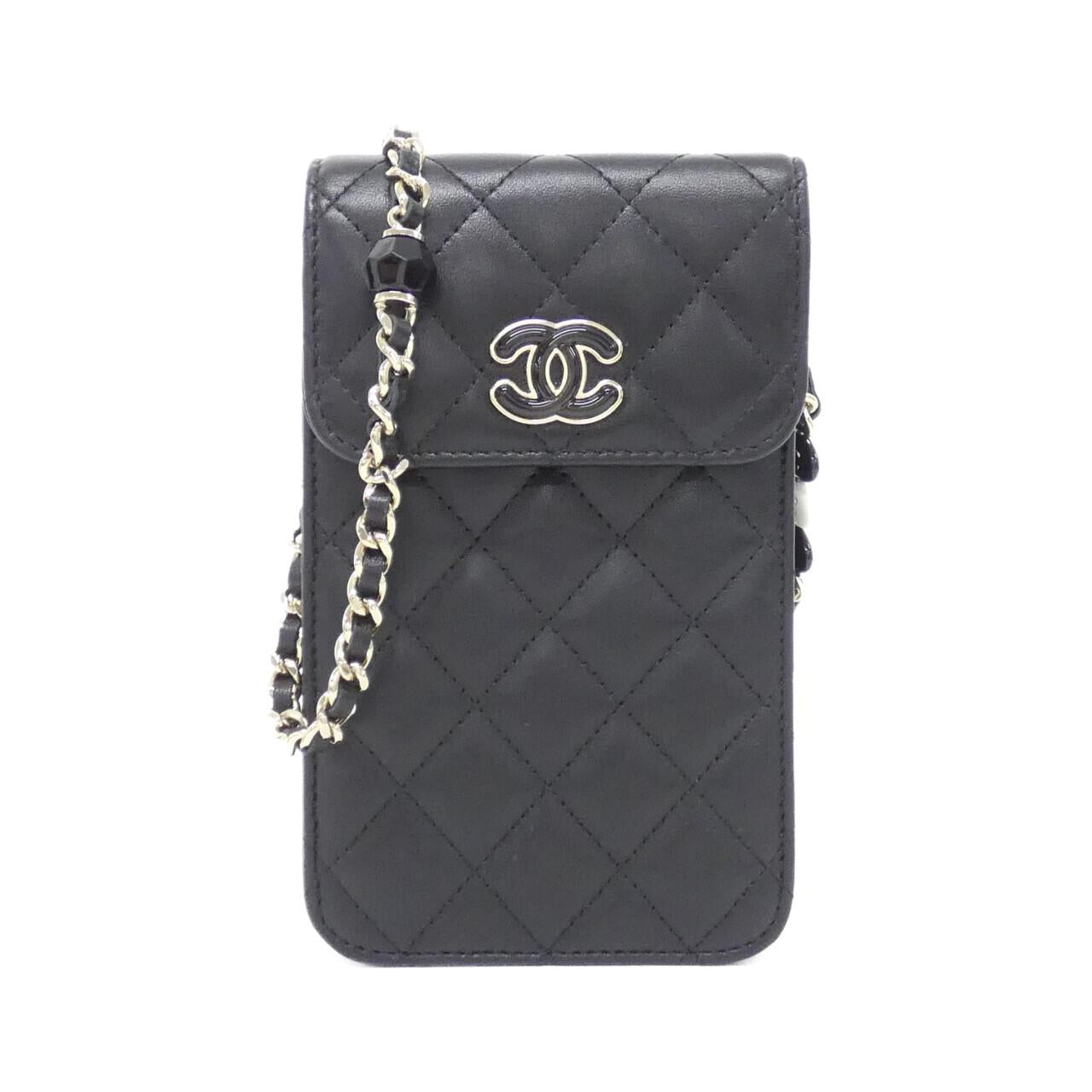 Chanel Lambskin Phone Case – LuxUness Chanel Lambskin Phone Case – LuxUness