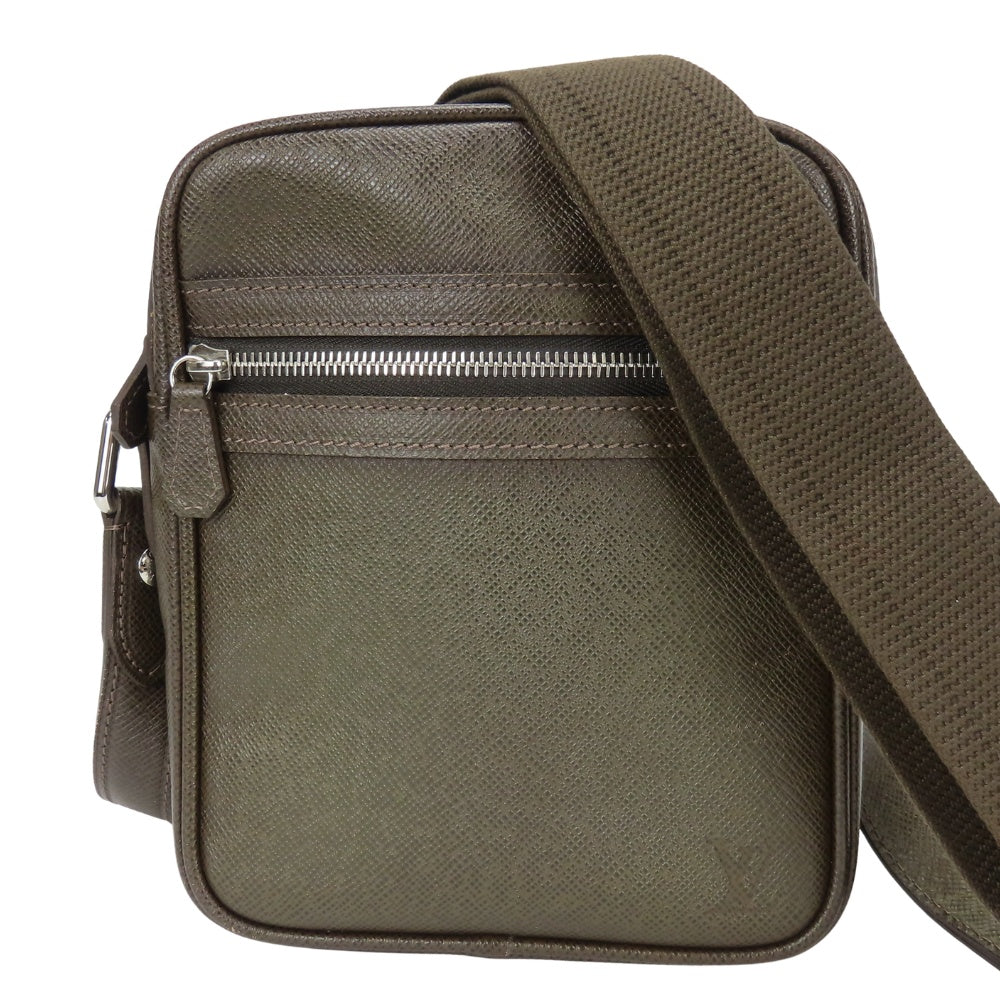 Louis Vuitton Taiga Shoulder Bag