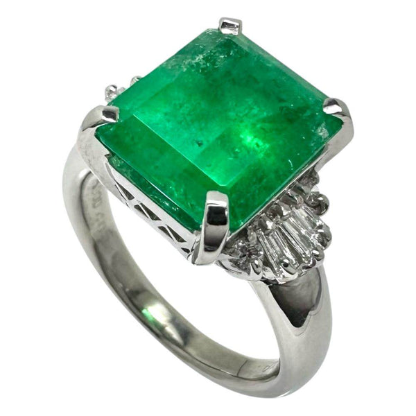 Platinum Emerald Diamond Ring