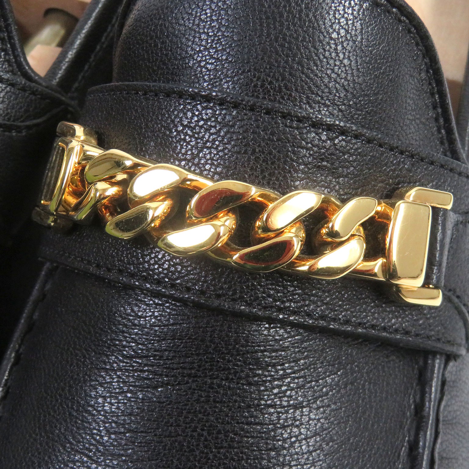 Gucci Leather Chain Bit Moccasin Loafers