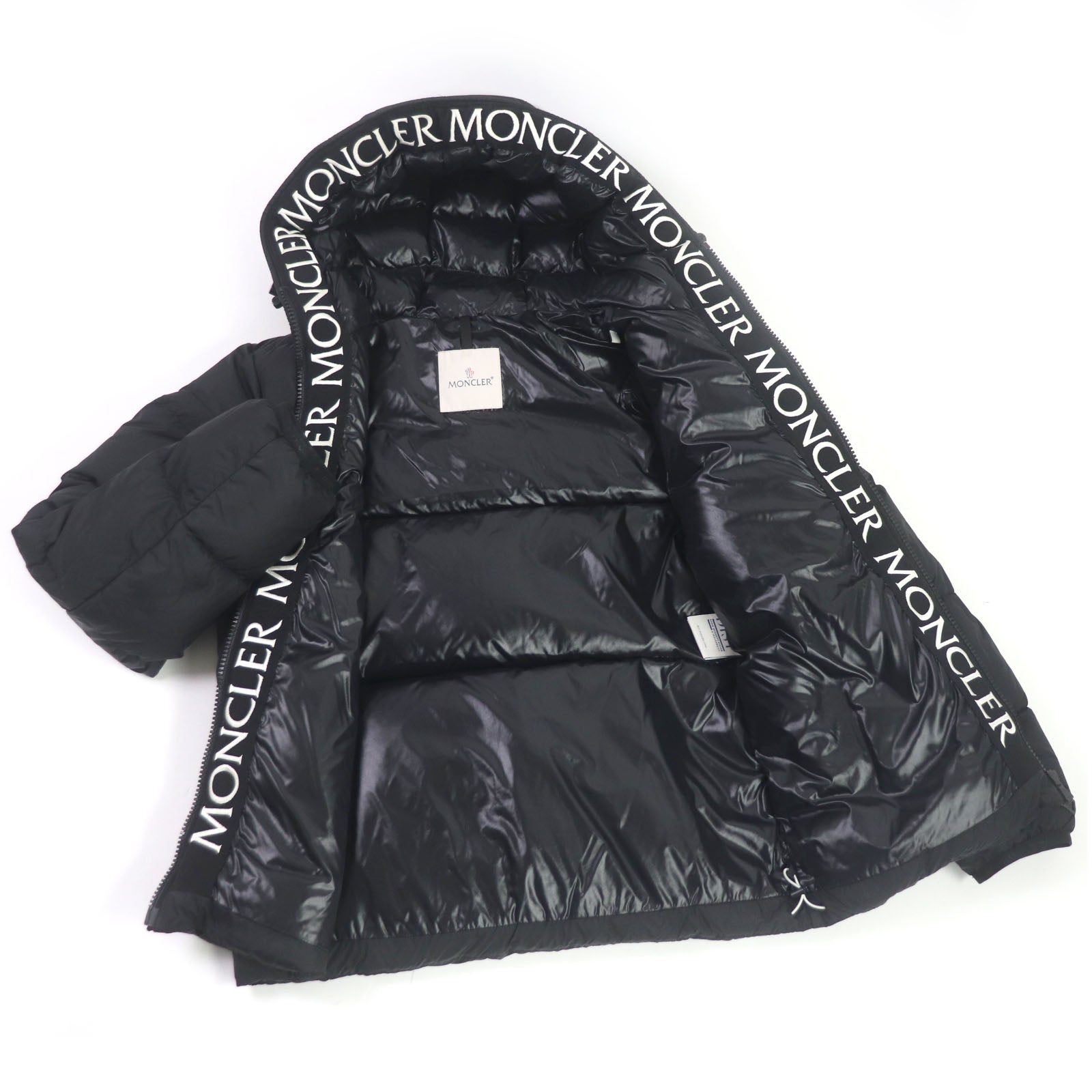 Moncler MONTCLA Nylon Down Jacket Black