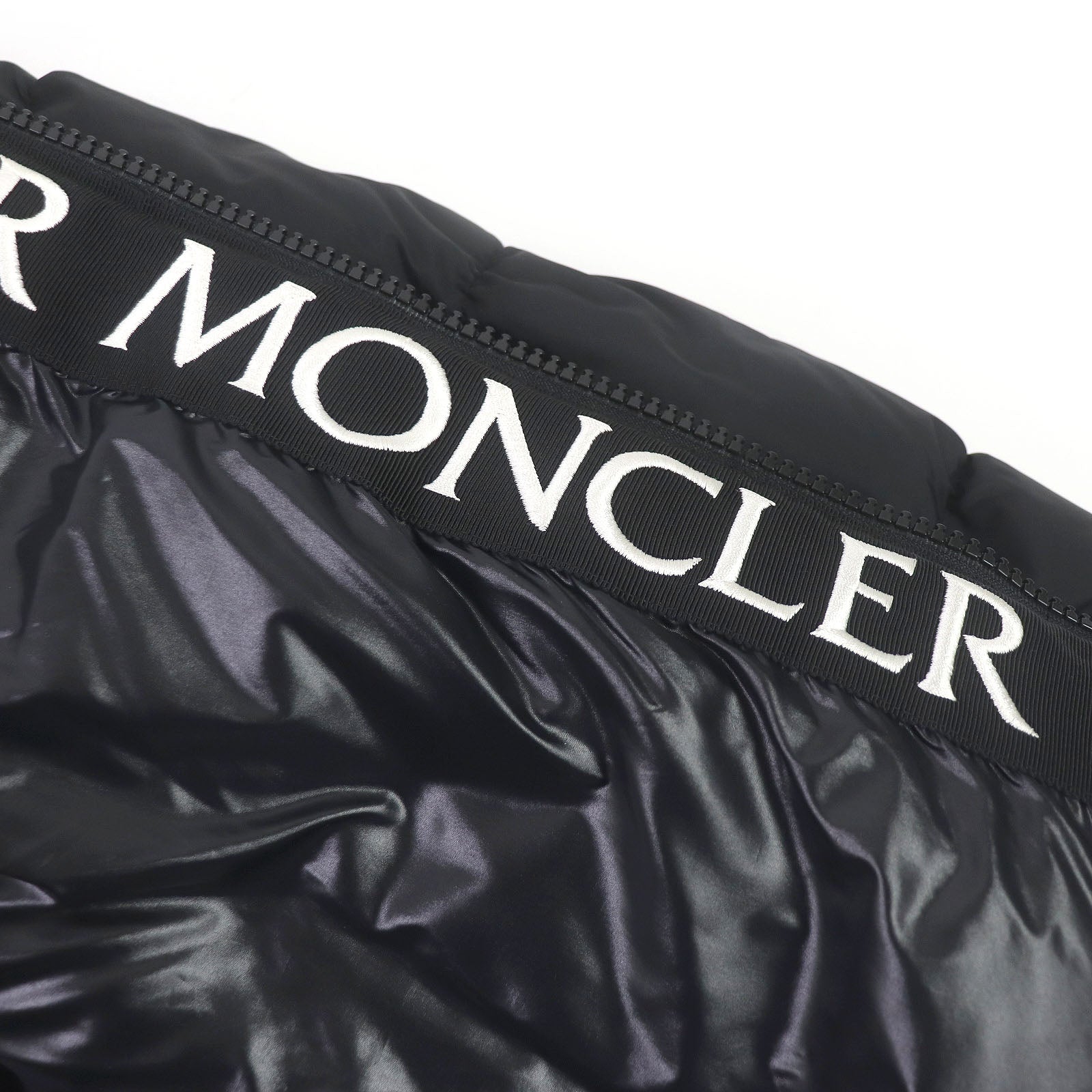 Moncler MONTCLA Nylon Down Jacket Black