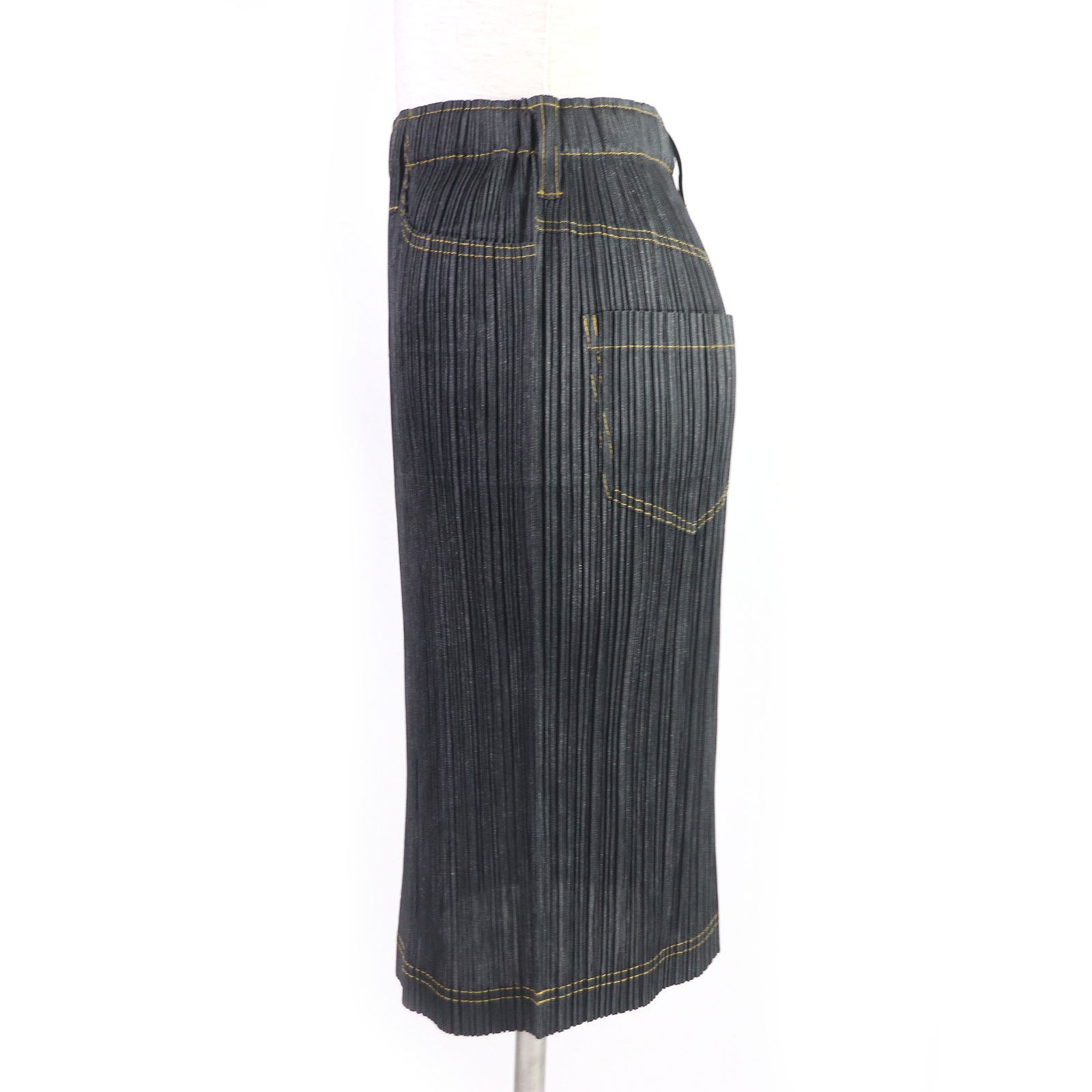 Pleats Please PP75-JG021 Pleated Skirt Black