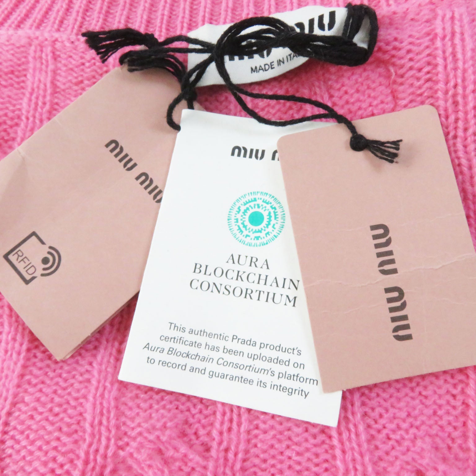 MIUMIU Cashmere Round Neck Knit Sweater Pink