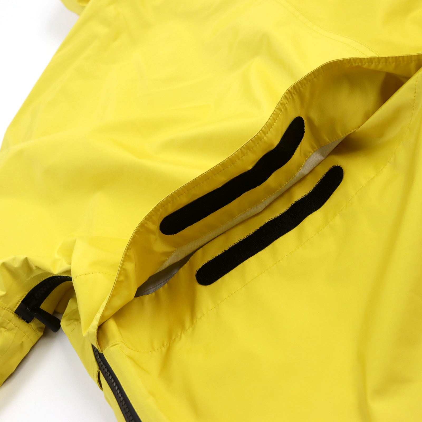 Moncler PALLENC GIUBBOTTO Nylon Jacket Yellow