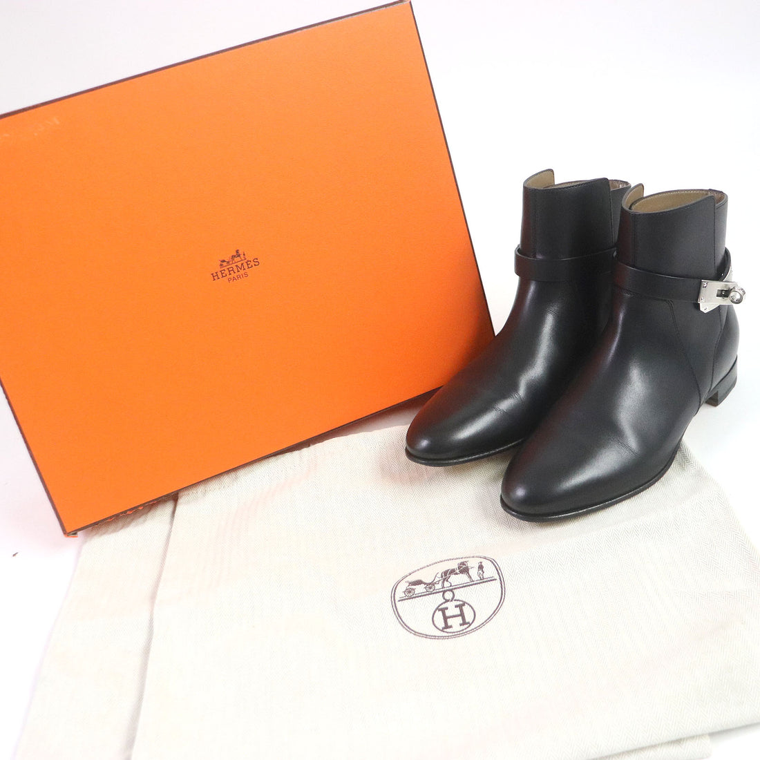 Hermes Neo Kelly Leather Ankle Boots Black 36.5