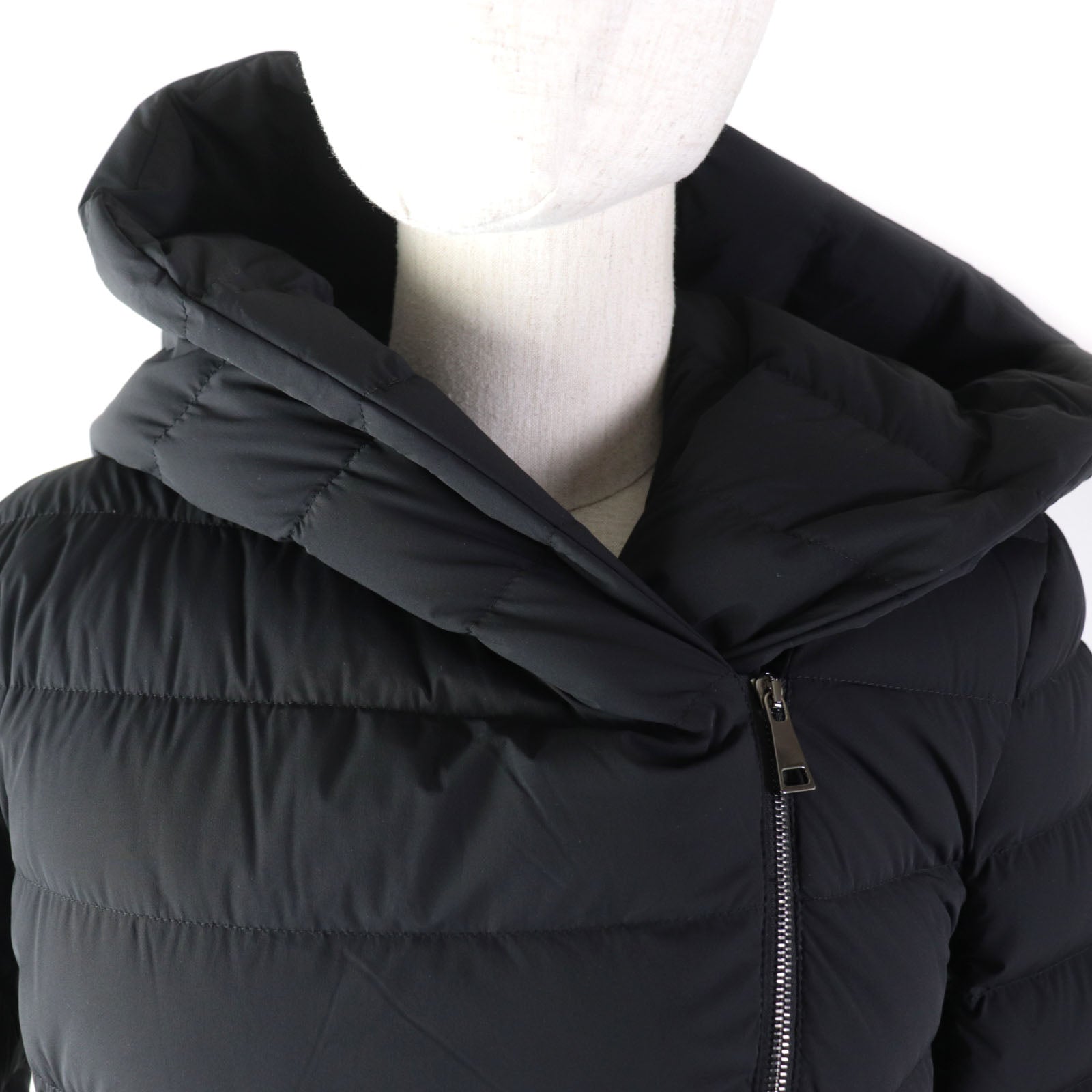 Moncler BARGE Nylon Down Coat Women