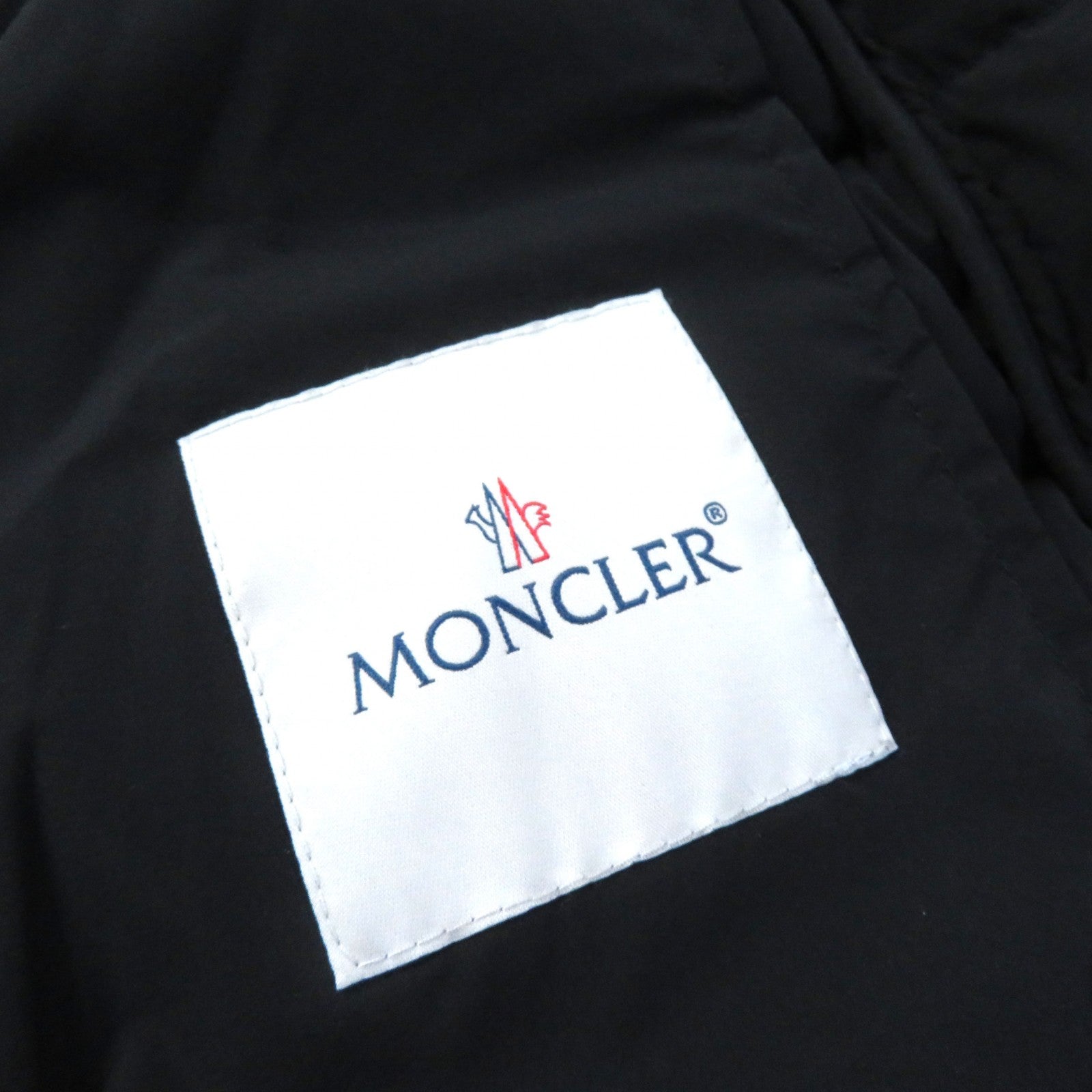 Moncler BARGE Nylon Down Coat Women