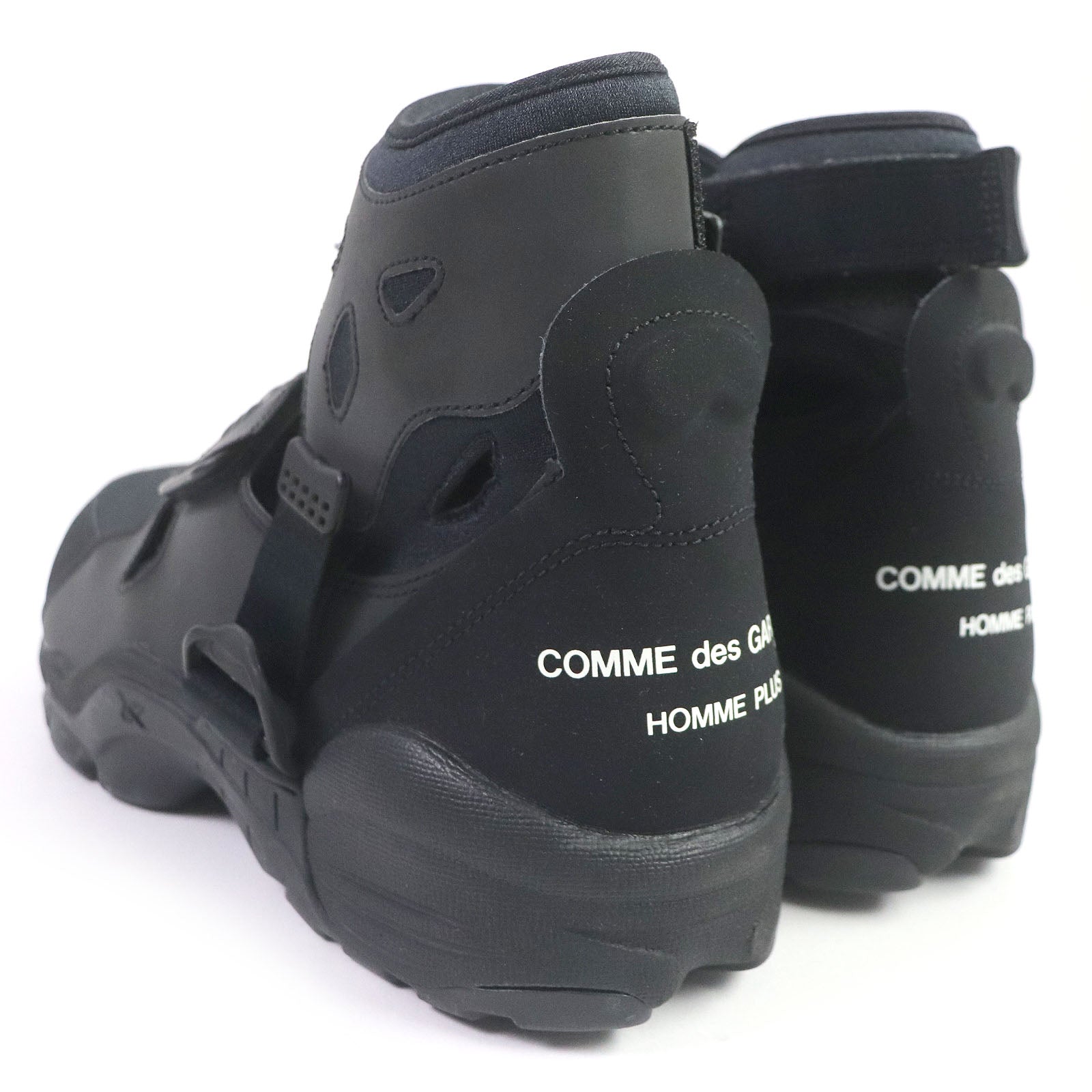 NIKE COMME des GARCONS AIR CARNIVORE Sandals