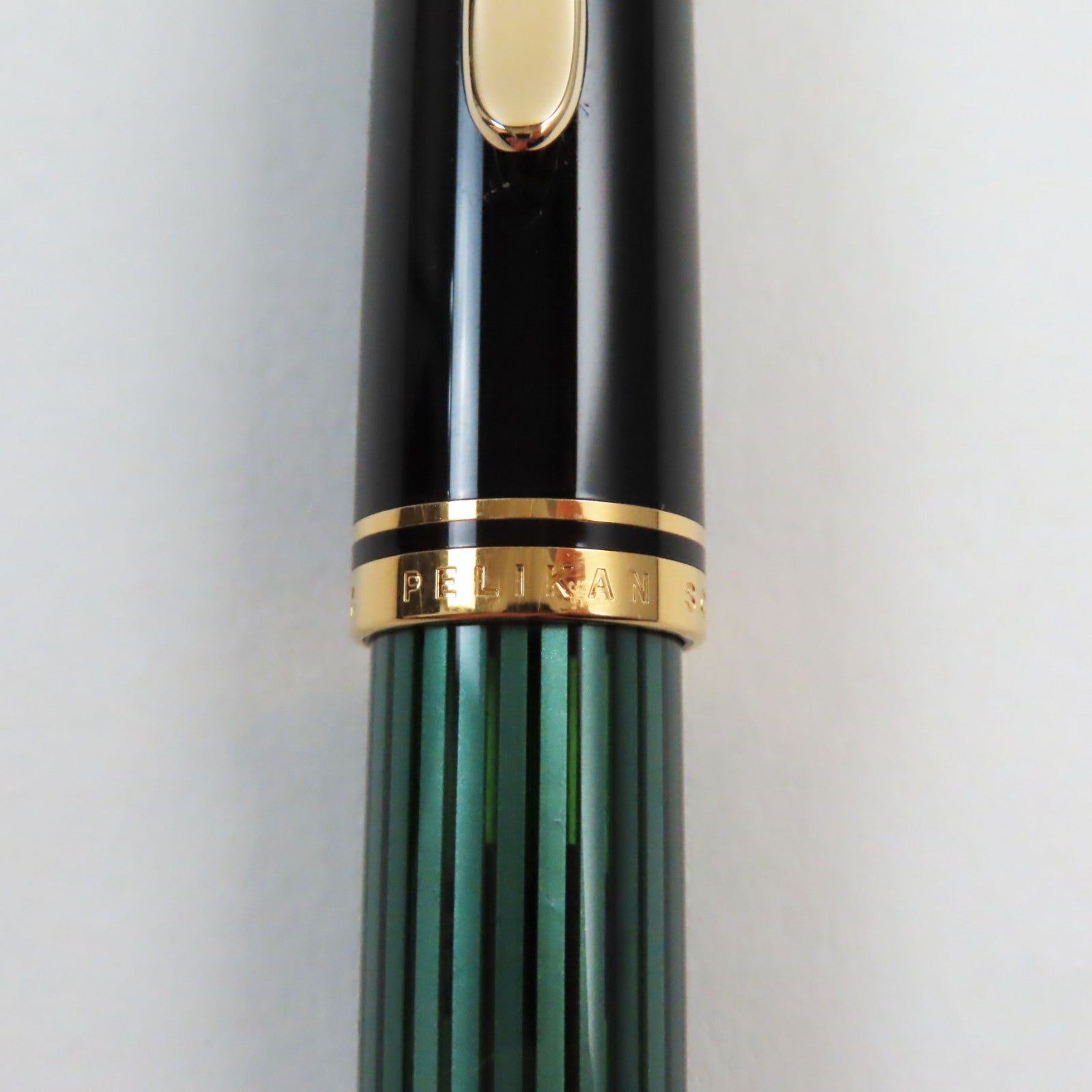 Pelikan Souveran M400 Fountain Pen K14 F Nib