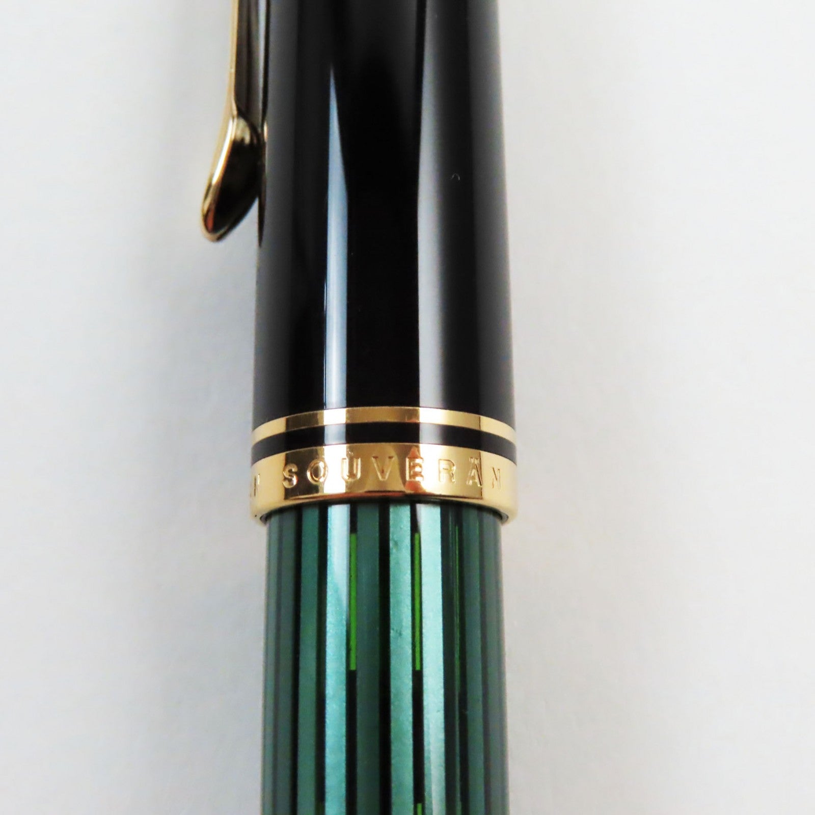 Pelikan Souveran M400 Fountain Pen K14 F Nib