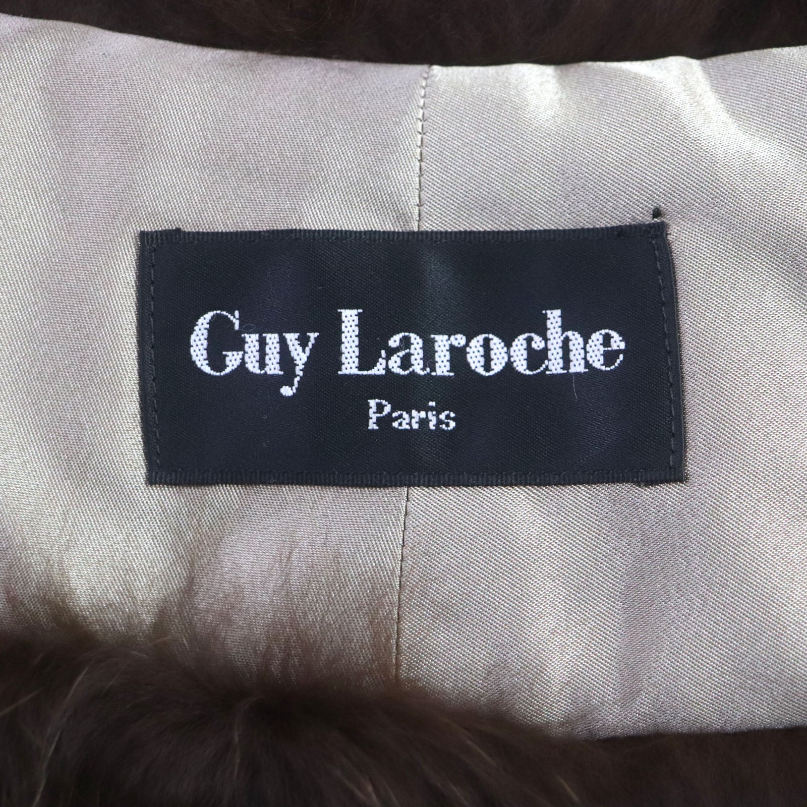 Guy Laroche Fox Fur Shawl 2-Piece Set