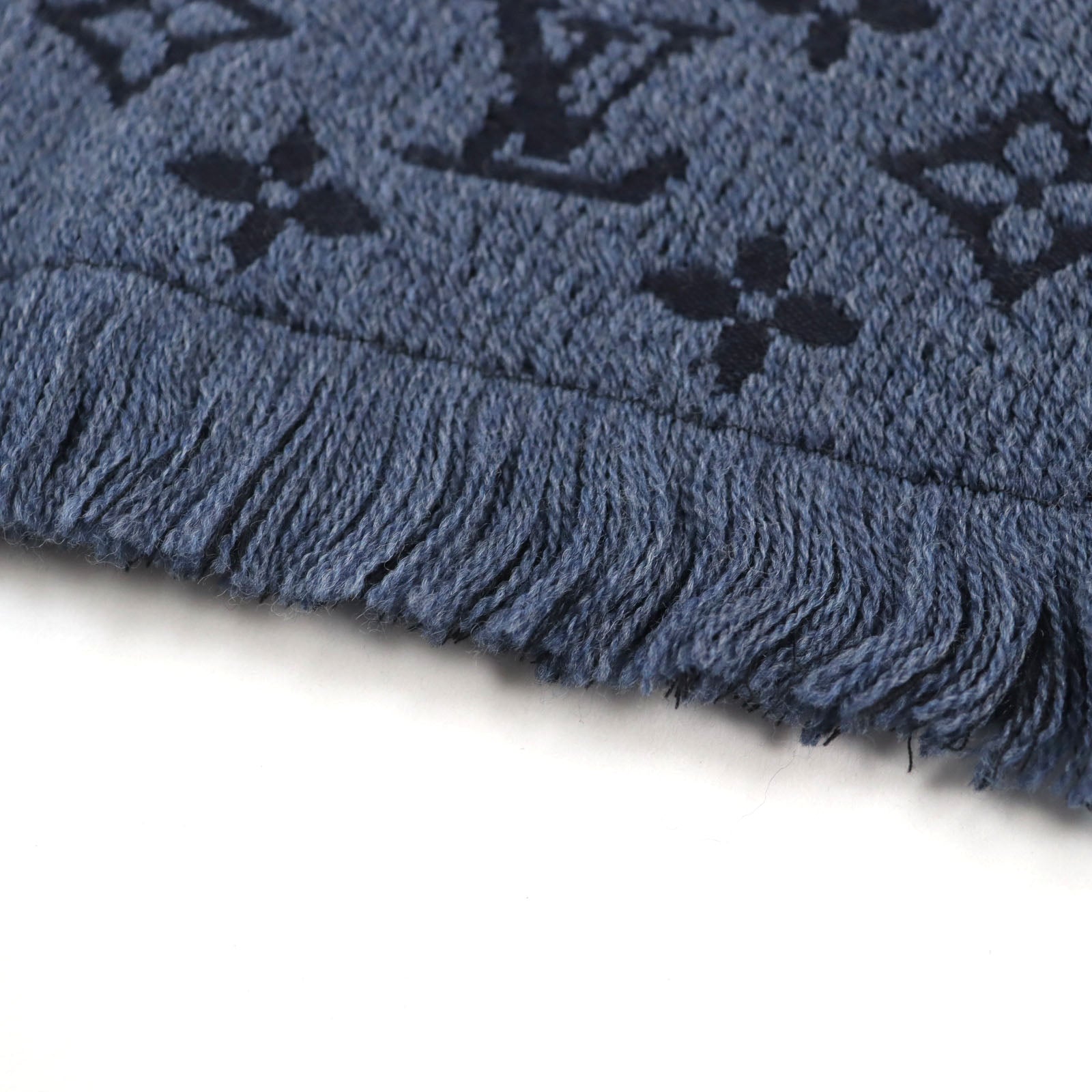 Louis Vuitton Monogram Wool Scarf M78525