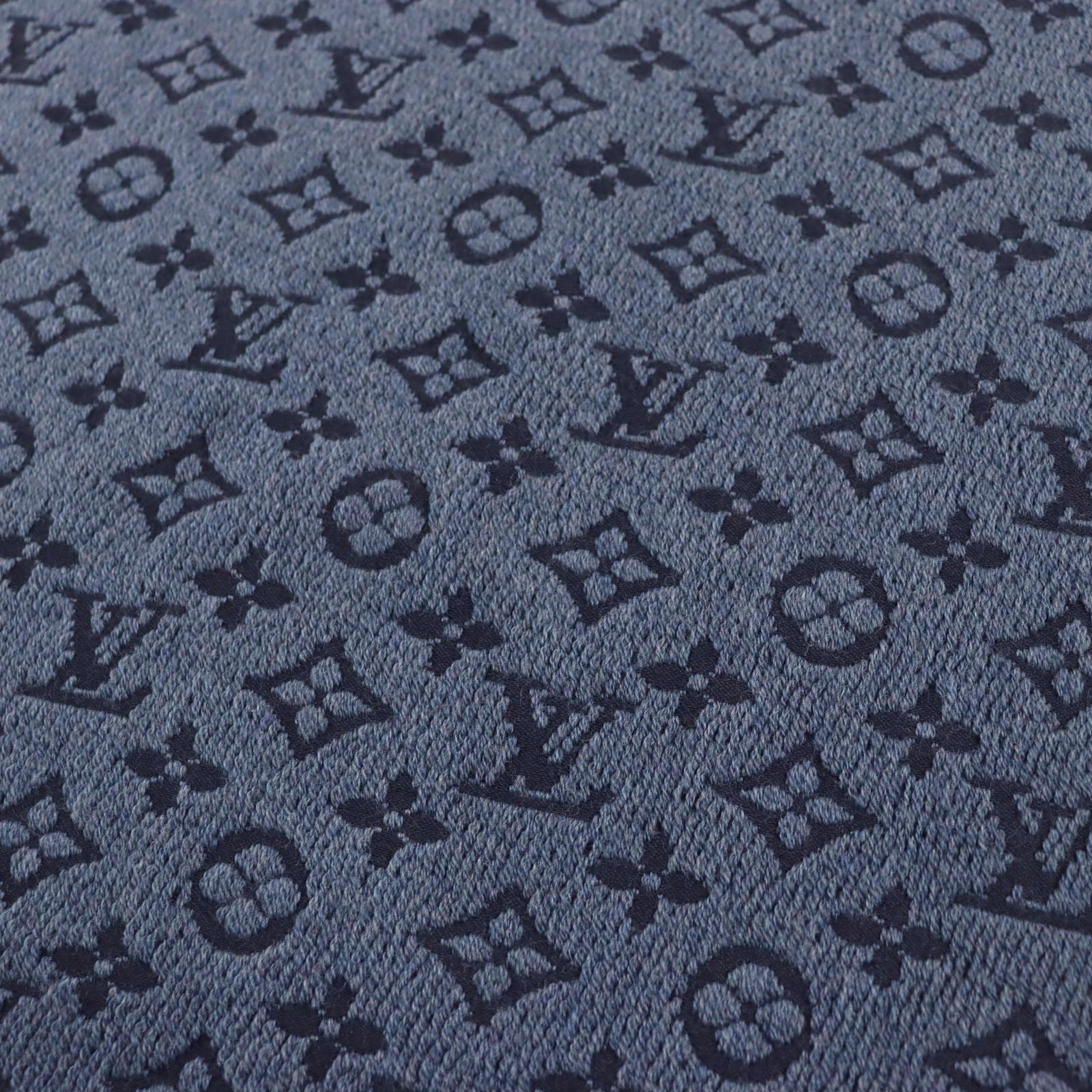 Louis Vuitton Monogram Wool Scarf M78525