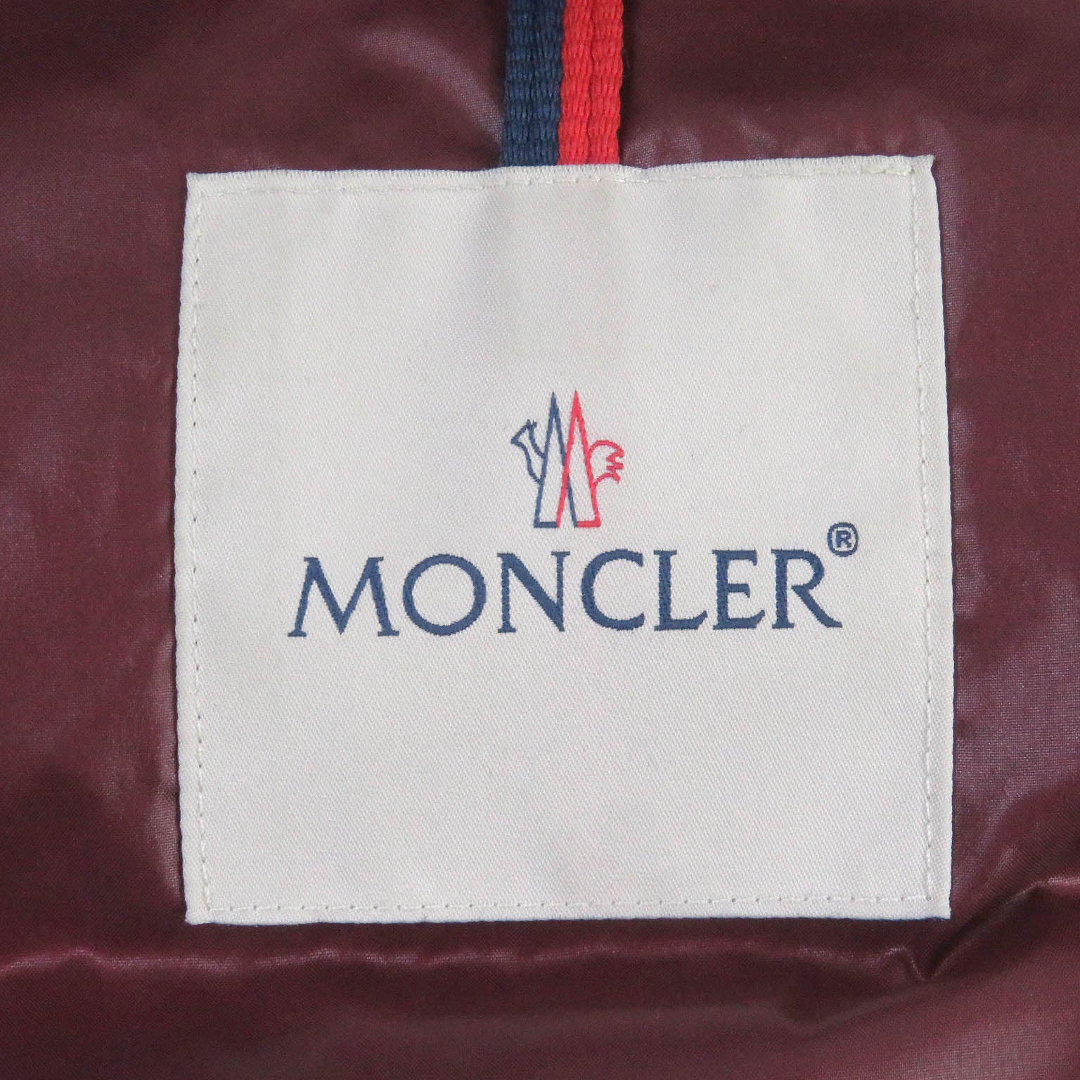 Moncler LUNETIERE Nylon Down Jacket