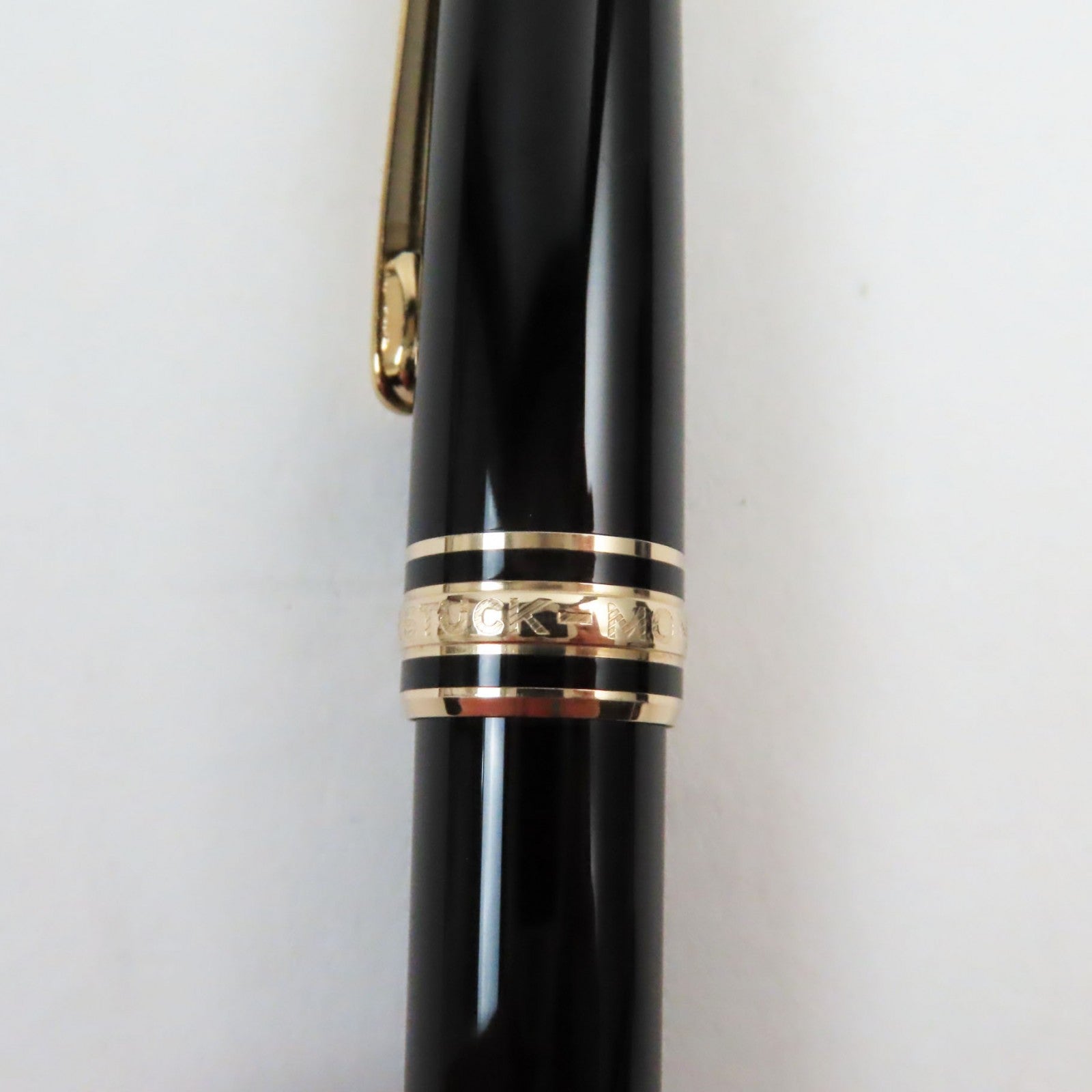 Montblanc Meisterstuck Classic Ballpoint Pen