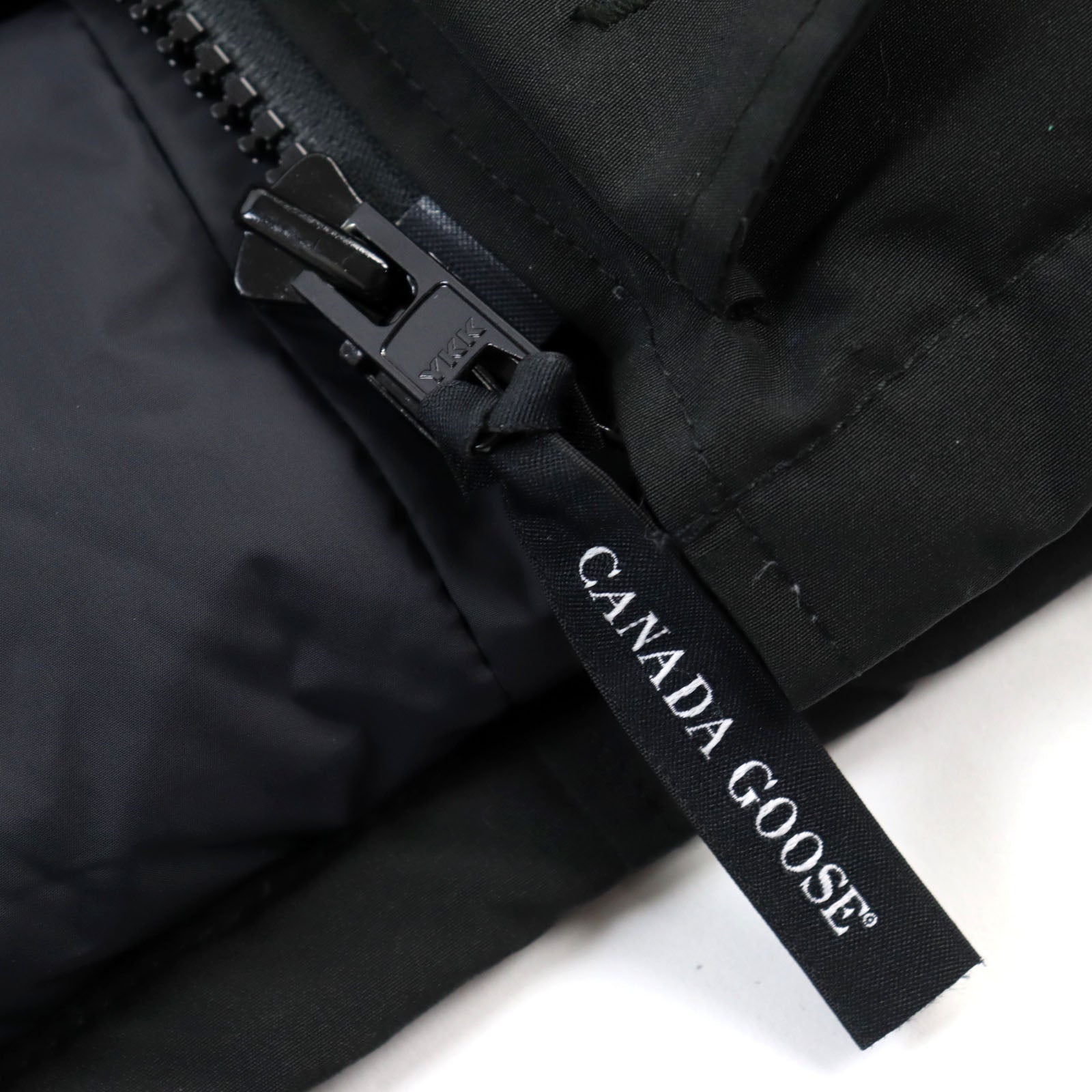 Canada Goose CHATEAU PARKA Down Jacket Black S