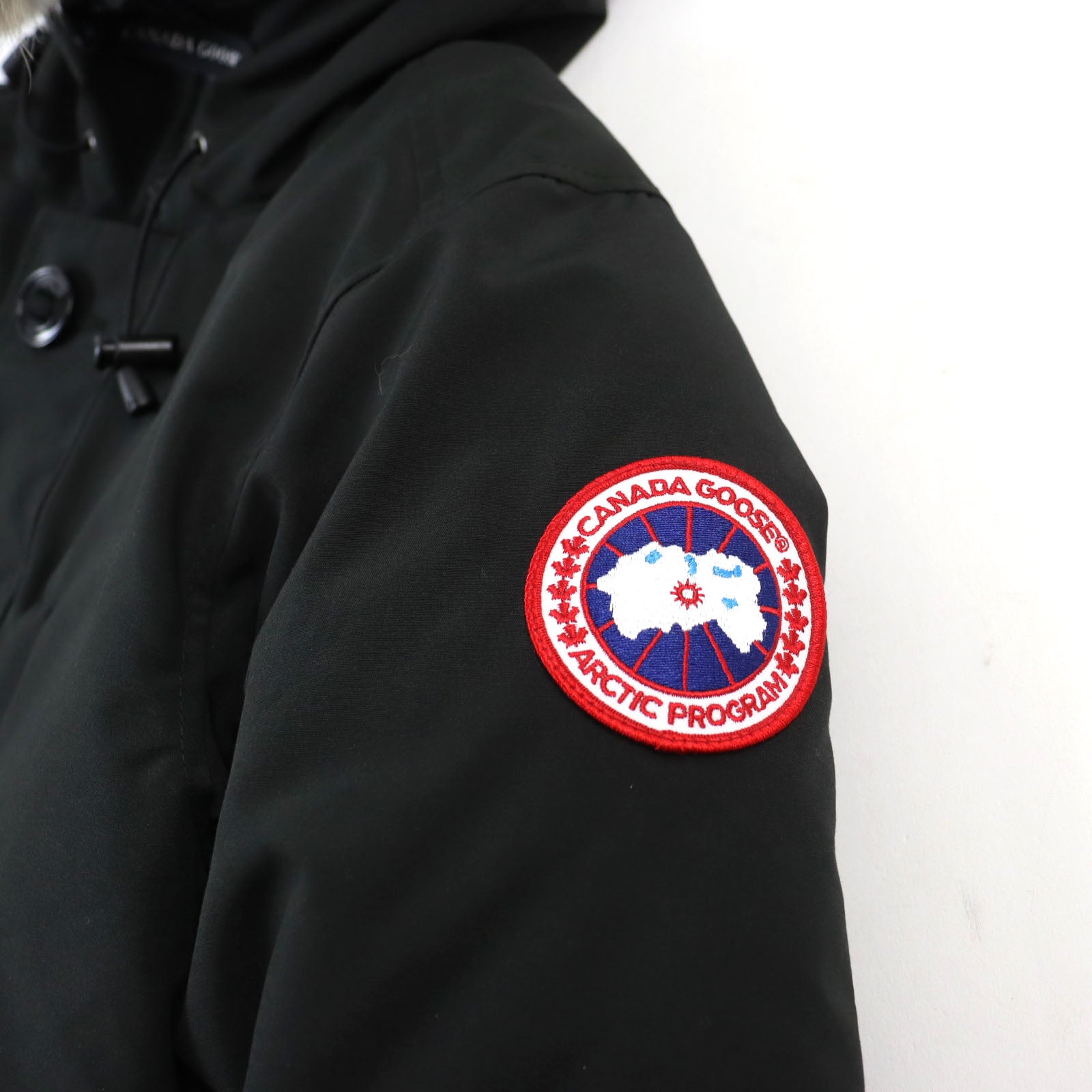 Canada Goose CHATEAU PARKA Down Jacket Black S