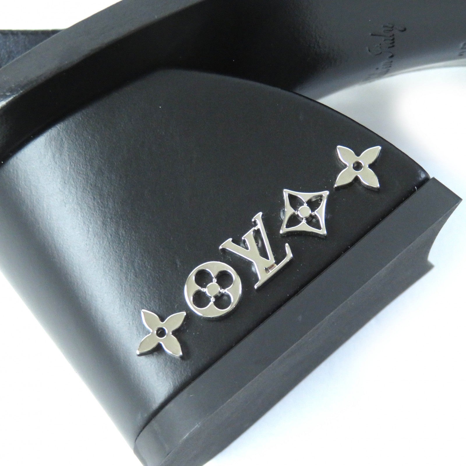 Louis Vuitton Ribbon Monogram Leather Sandals