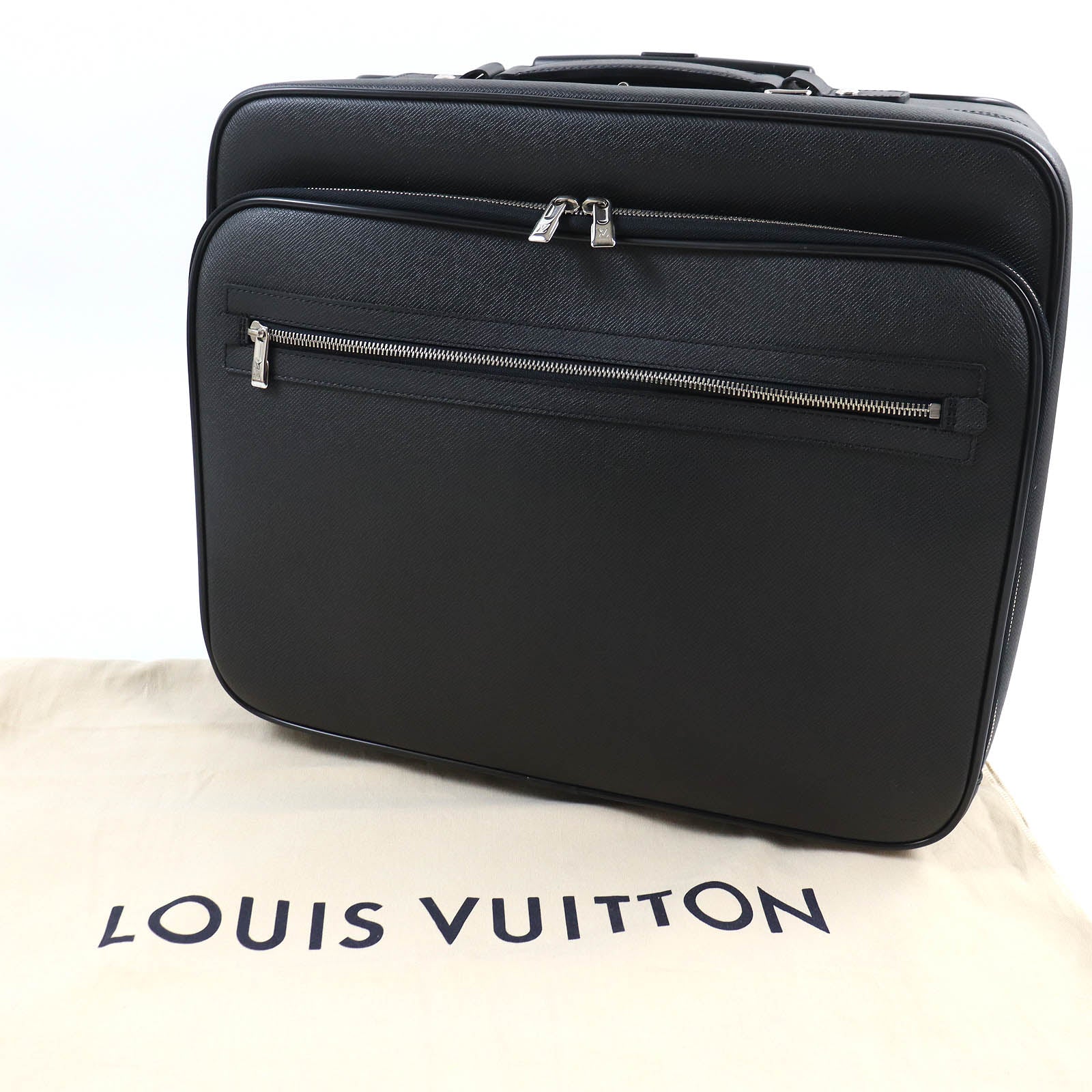 Louis Vuitton Taiga Pilot Case Aldoise Bag