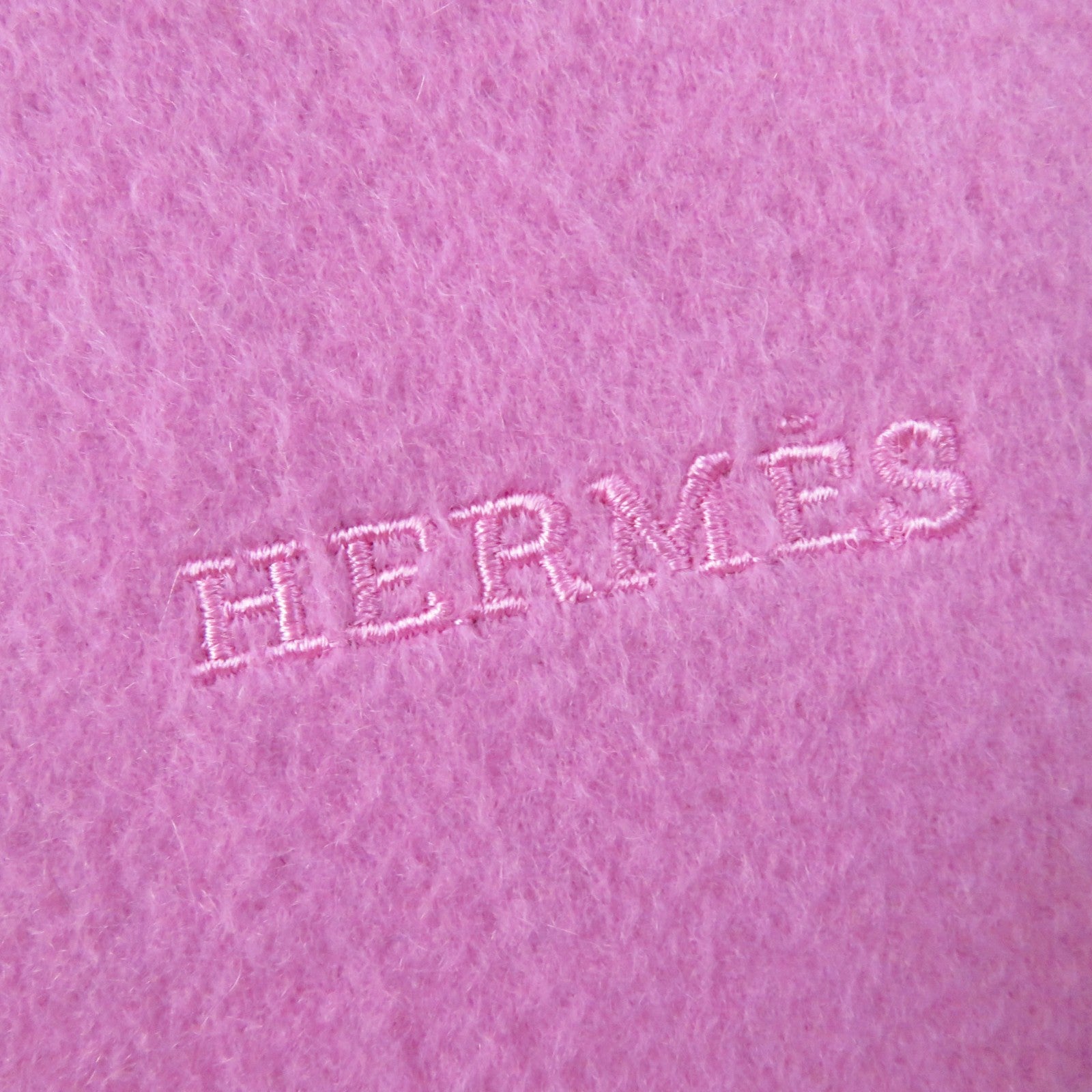 HERMES Cashmere Embroidered Logo Fringe Shawl Pink